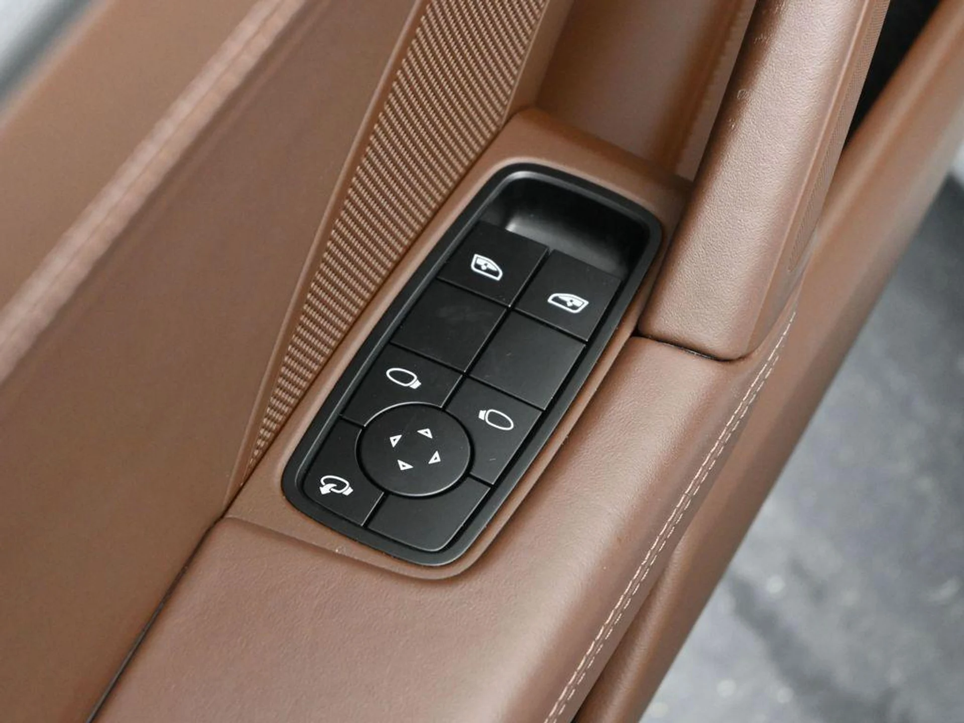 mph008_3805459486_9h4_Zj_Ra_N_Gf_Vp_gt2l_Ow_Qc5_GN_5c_53317179f5