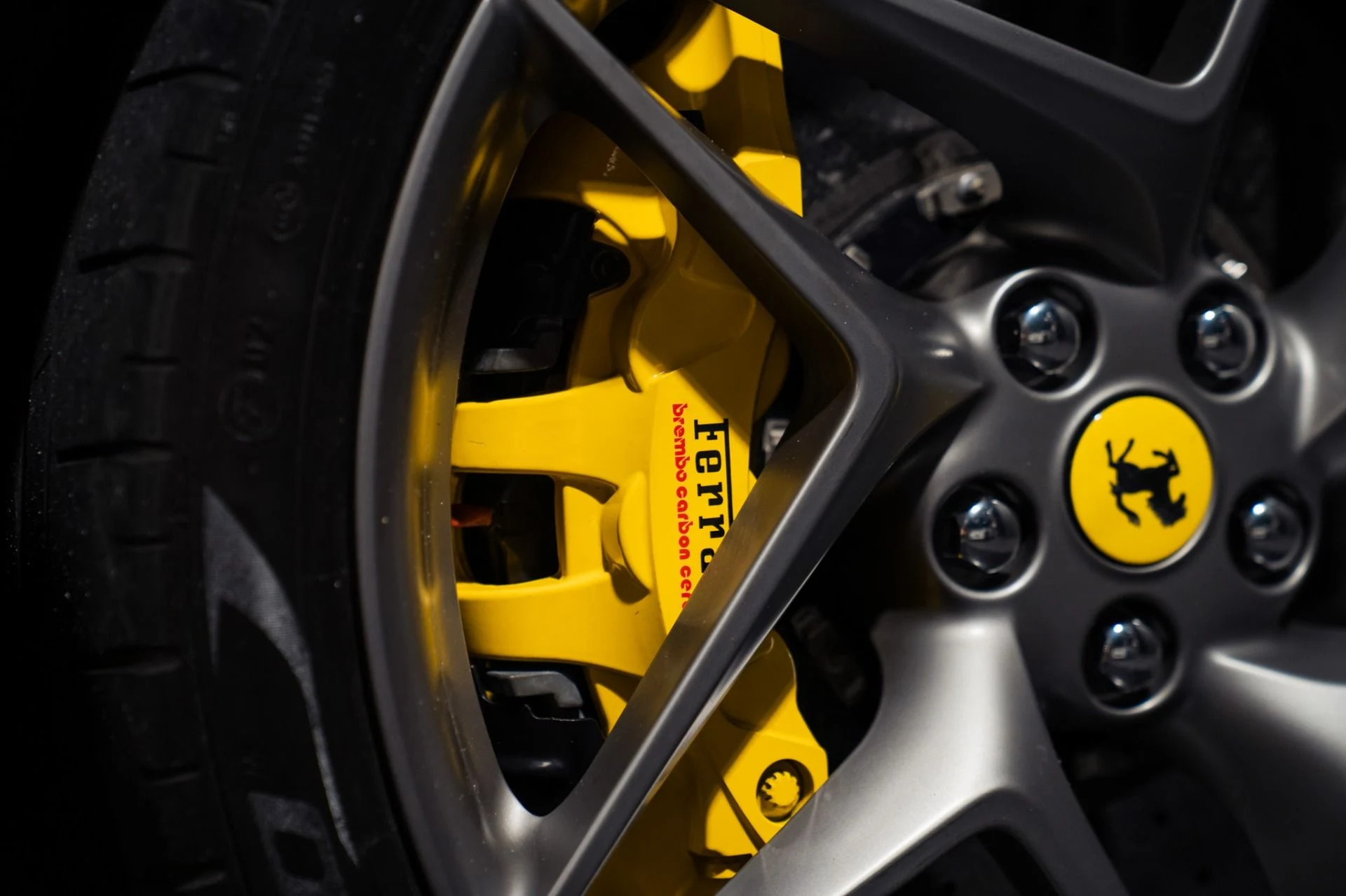 mph008_381113104_Used_2021_Ferrari_F8_Spider_450000_MSRP_Giallo_Strato_Full_Carbon_Exterior_1786585478_9b5e1be57f