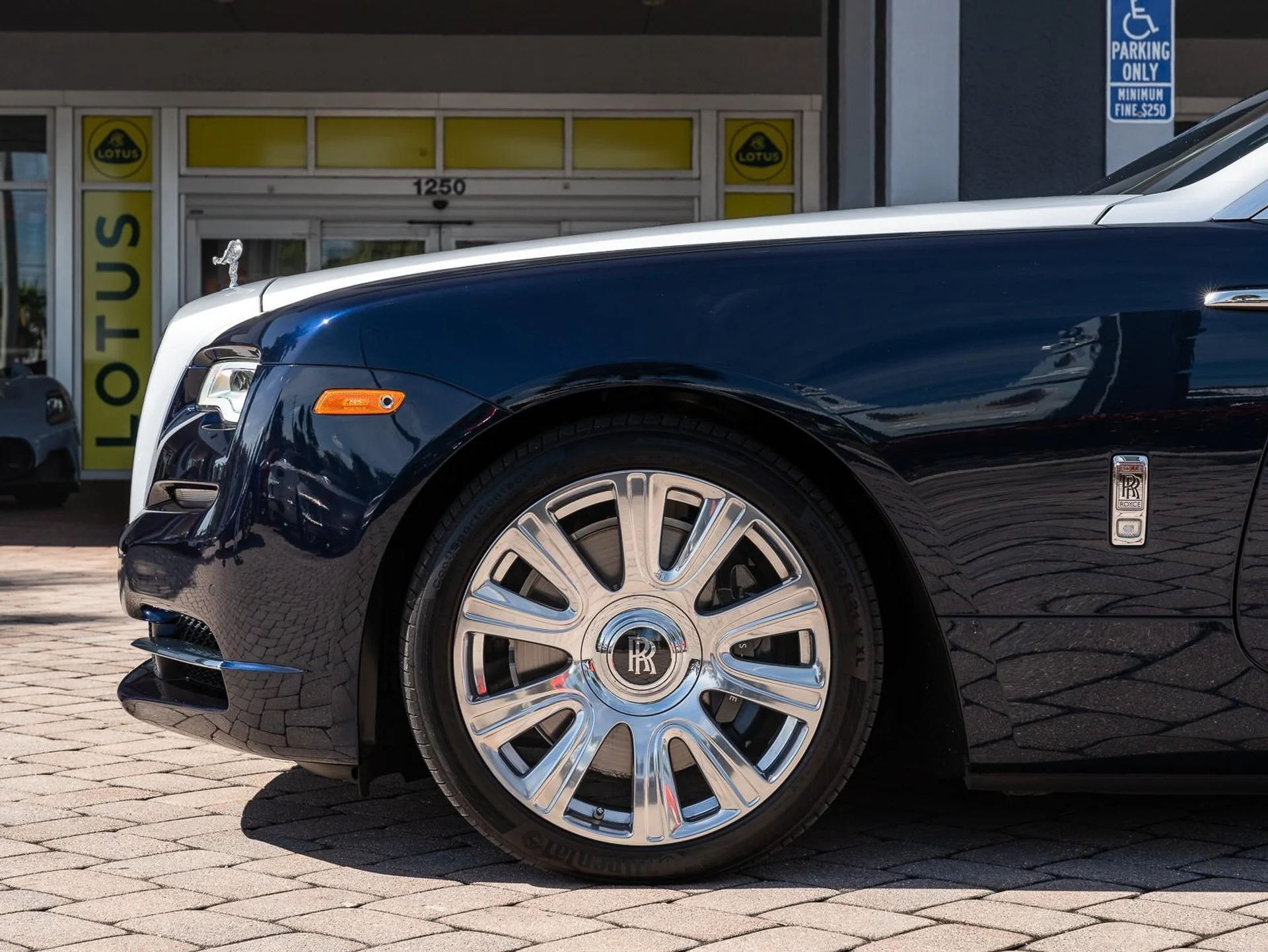 mph008_3811958856_Used_2018_Rolls_Royce_Dawn_Convertible_1764360426_1020fee5c0