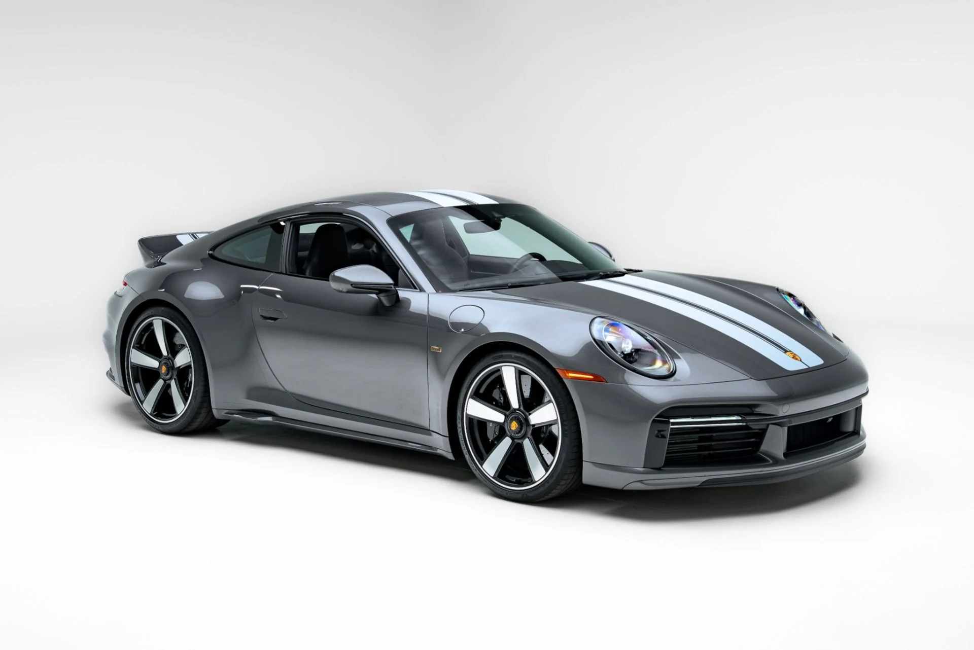 mph008_3813217872_Used_2023_Porsche_911_Sport_Classic_1776441930_0c72e97d0b