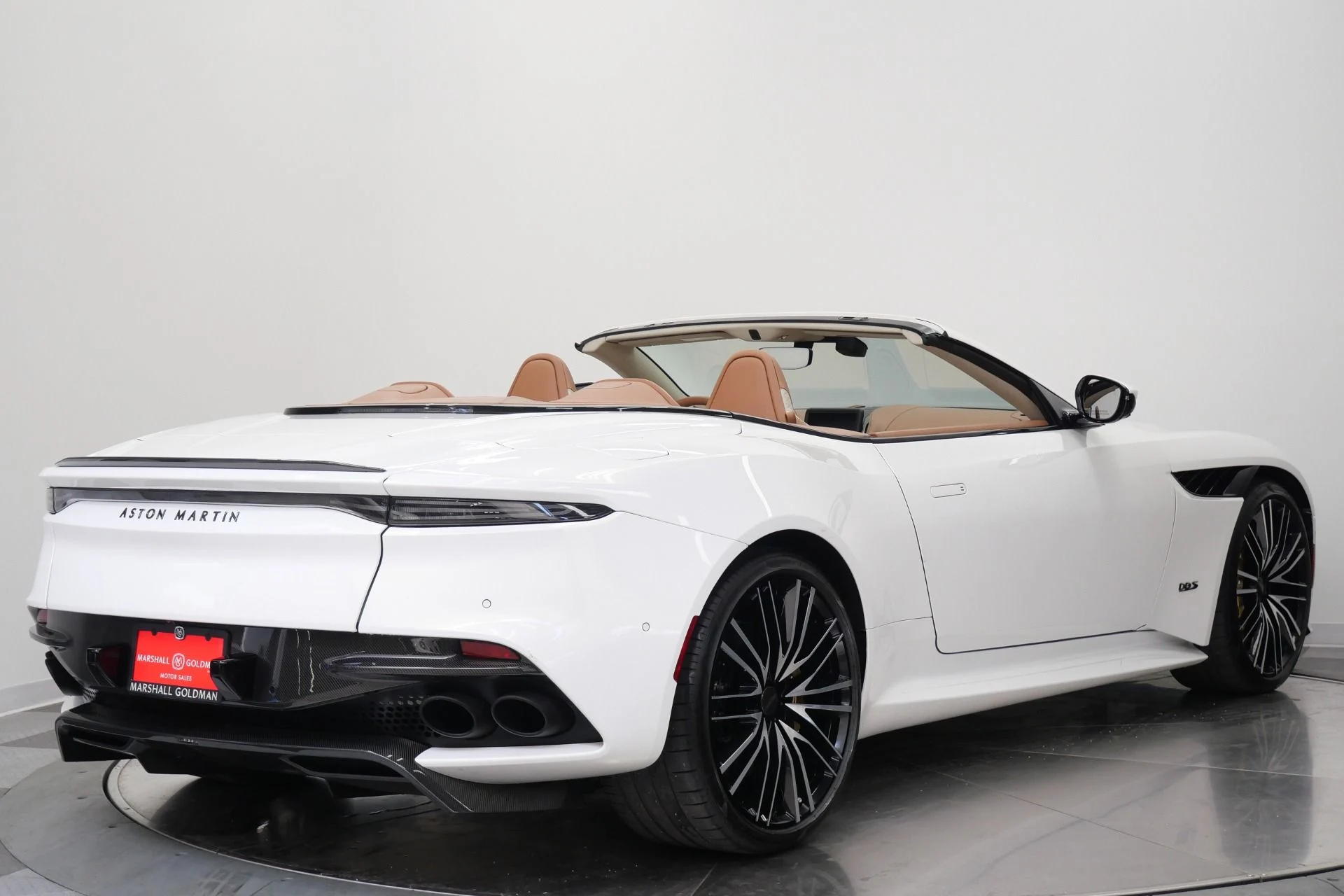 mph008_381588004_Used_2022_Aston_Martin_DBS_Superleggera_Volante_715_Horsepower_Low_Miles_Two_Tone_Interior_1780071319_4801e8142a
