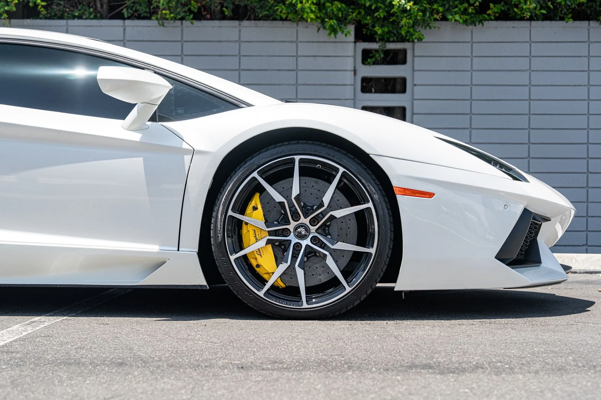 mph008_3816308458_Used_2013_Lamborghini_Aventador_LP_700_4_1753157577_51eca0dcec