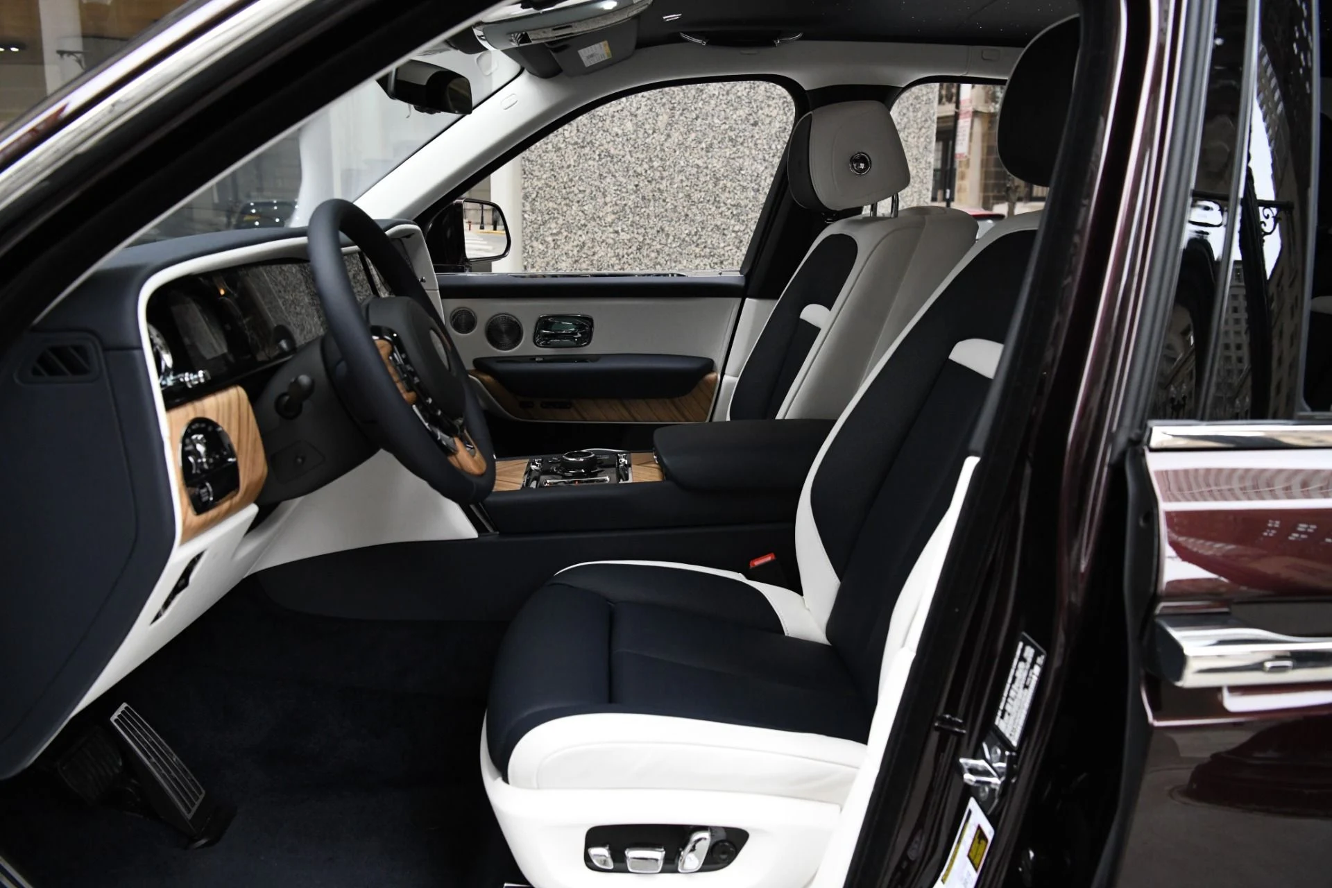 mph008_3816892096_11740_p10_l_b359e6004e