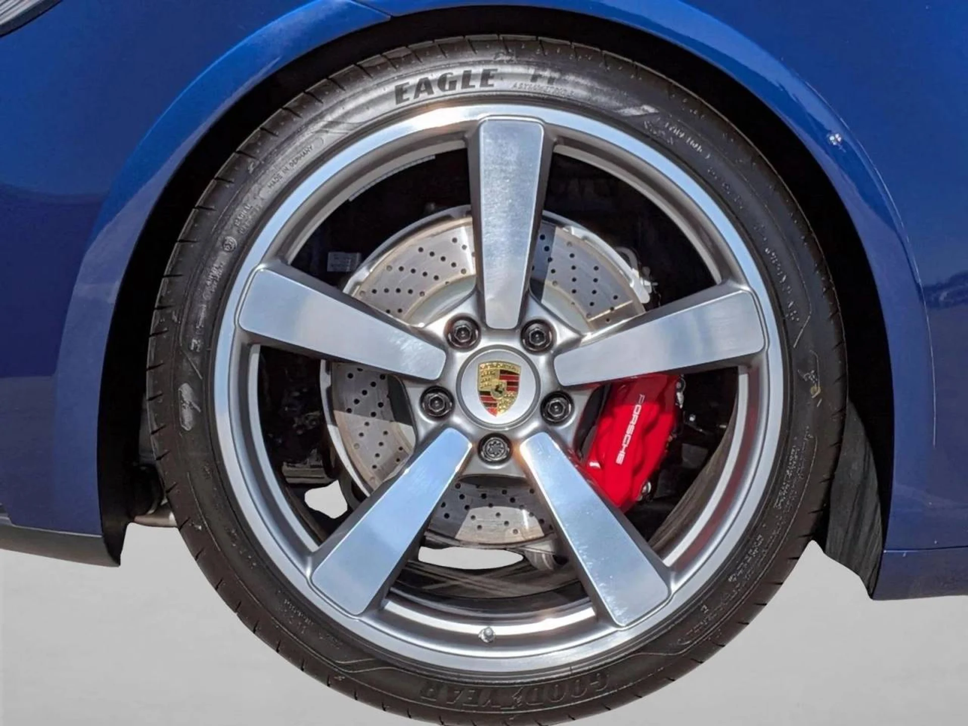 mph008_3817304941_596984f0cd7fb6a6c85032f10c4026eax_5ae366907e