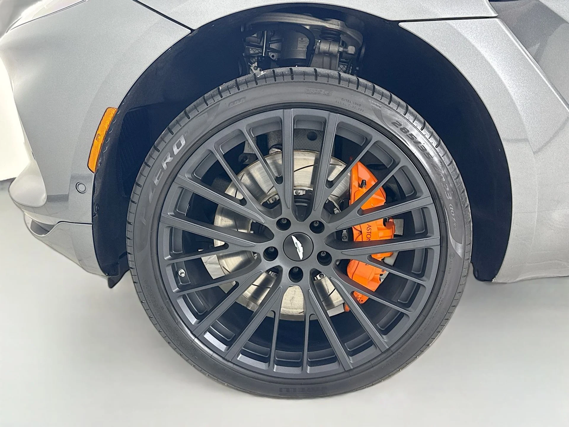 mph008_381734762_c10ffa8ceaec0b4069fed84b79bcc470x_f68e1b7f09