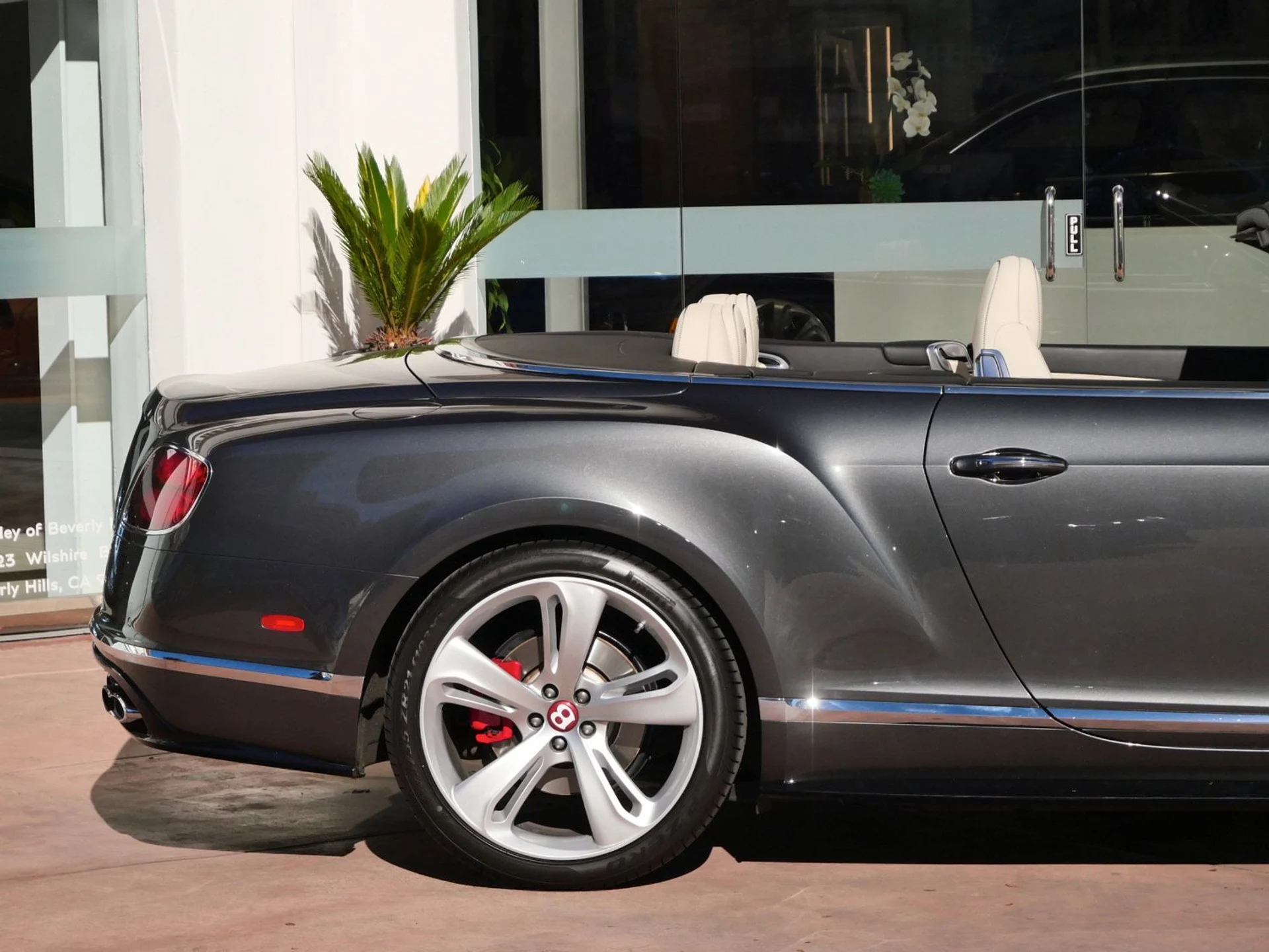 mph008_3818433741_80cfb9a171cef8574690fd16369d8cddx_90b3cb25cb