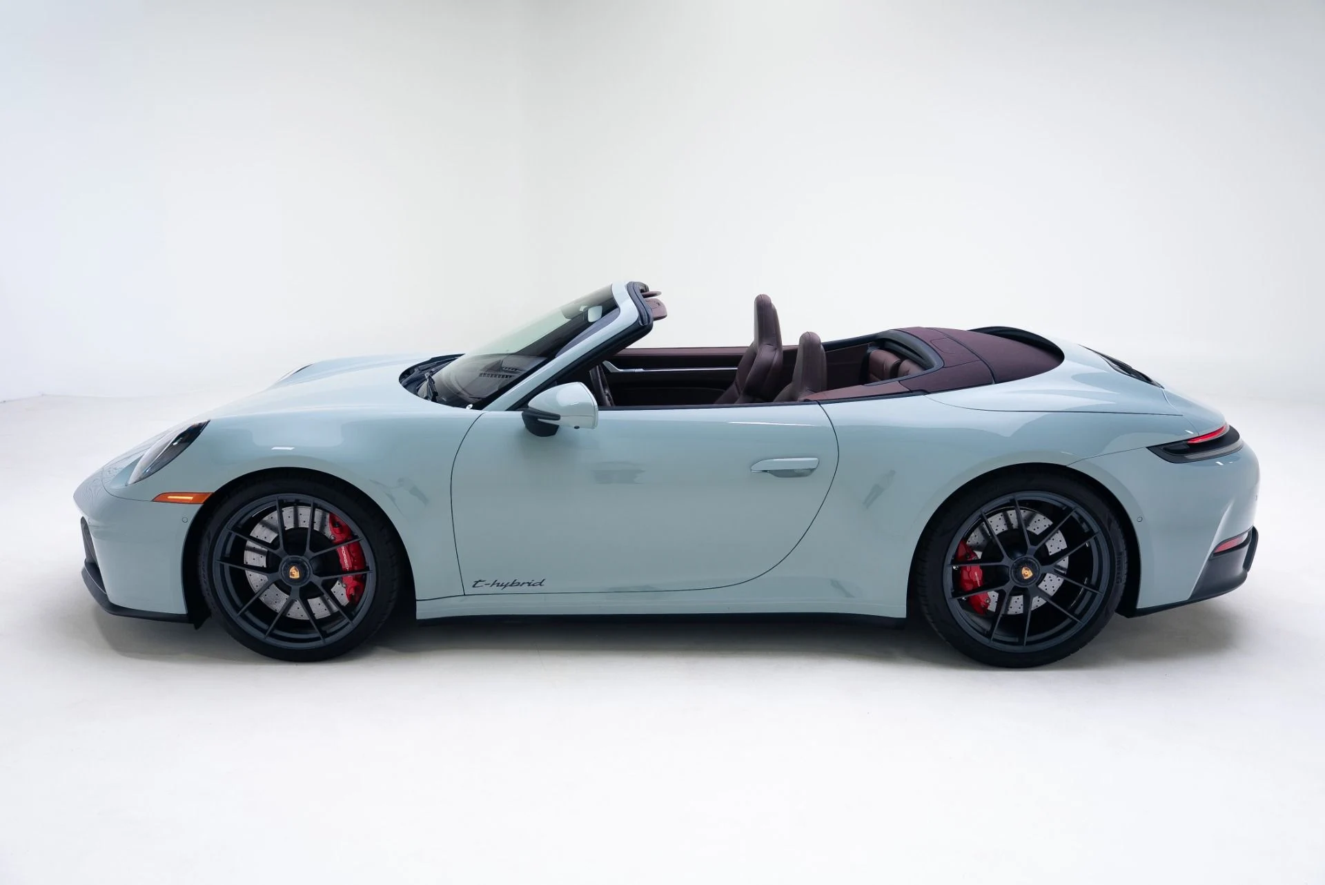 mph008_3818727907_Used_2025_Porsche_911_Carrera_4_GTS_1768865197_b995504324