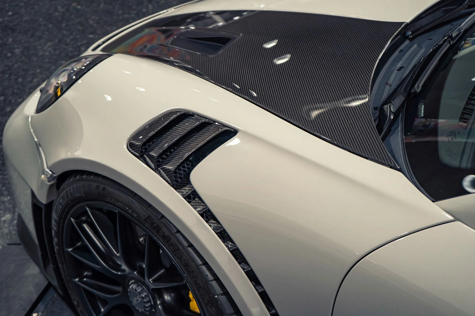 mph008_3824532021_Used_2018_Porsche_911_GT_2_RS_1774897030_acb34df22a
