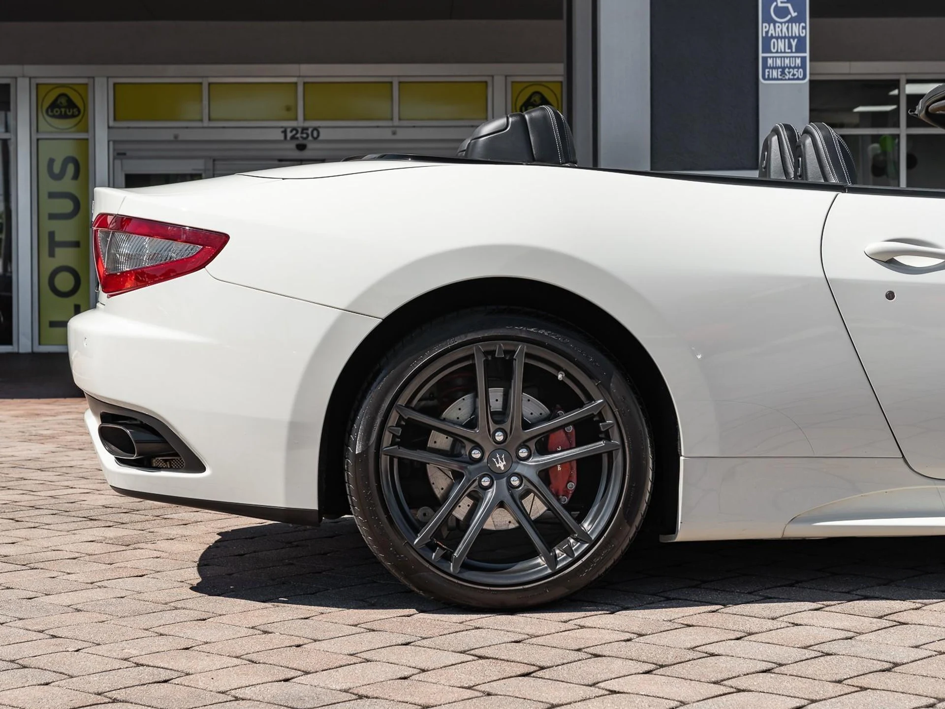mph008_3830871889_Used_2015_Maserati_Gran_Turismo_Convertible_Sport_1760472322_43567c9061