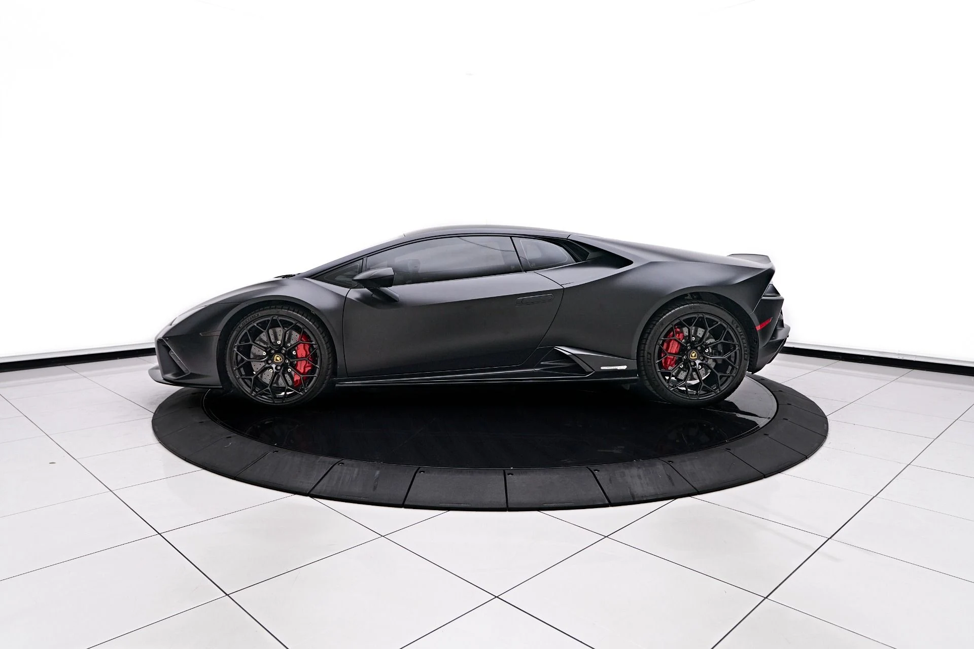 mph008_3838685183_Used_2023_Lamborghini_Huracan_EVO_Base_1753408118_2b2122d046