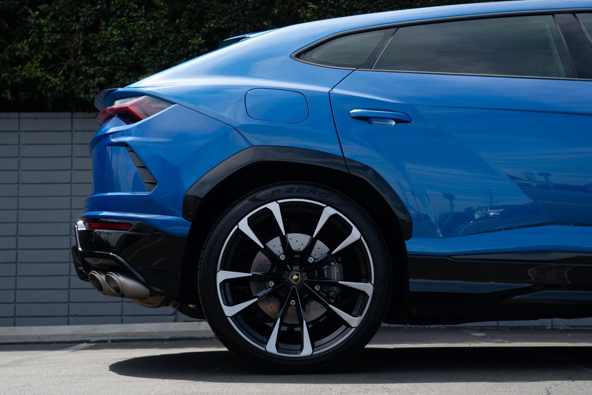 mph008_3853598477_Used_2021_Lamborghini_Urus_1756334741_db44c62b72