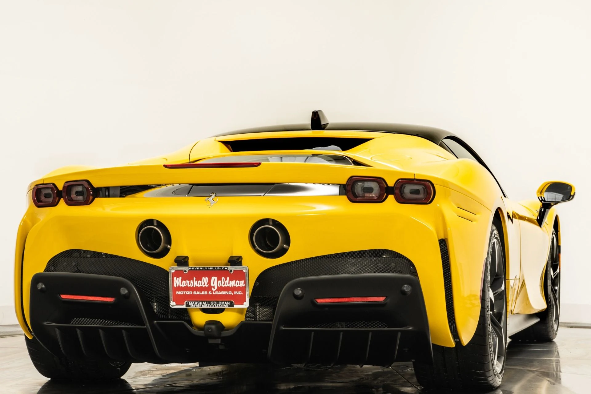 mph008_3853769391_Used_2022_Ferrari_SF_90_Stradale_1756152966_ffa39fa6e7
