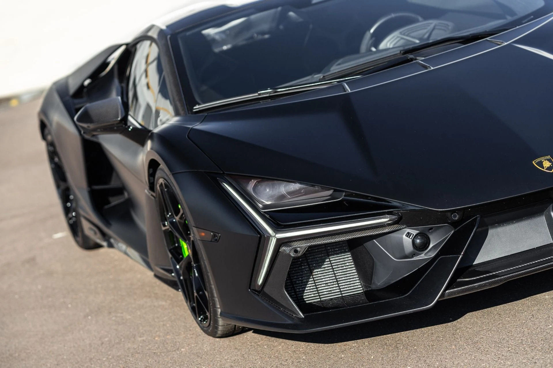 mph008_3855166280_Used_2025_Lamborghini_Revuelto_1791313054_397e8d788f