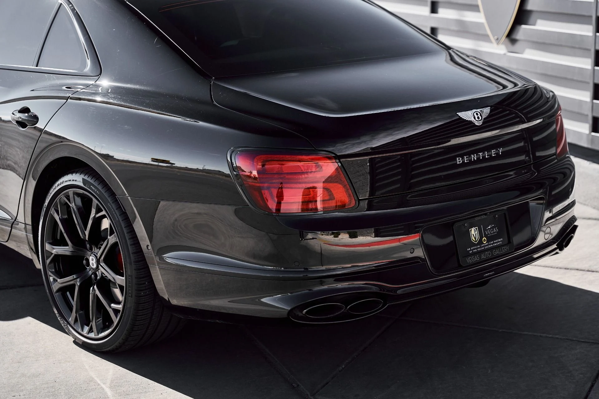 mph008_3863724201_Used_2023_Bentley_Flying_Spur_S_1770950637_37aebc62e4