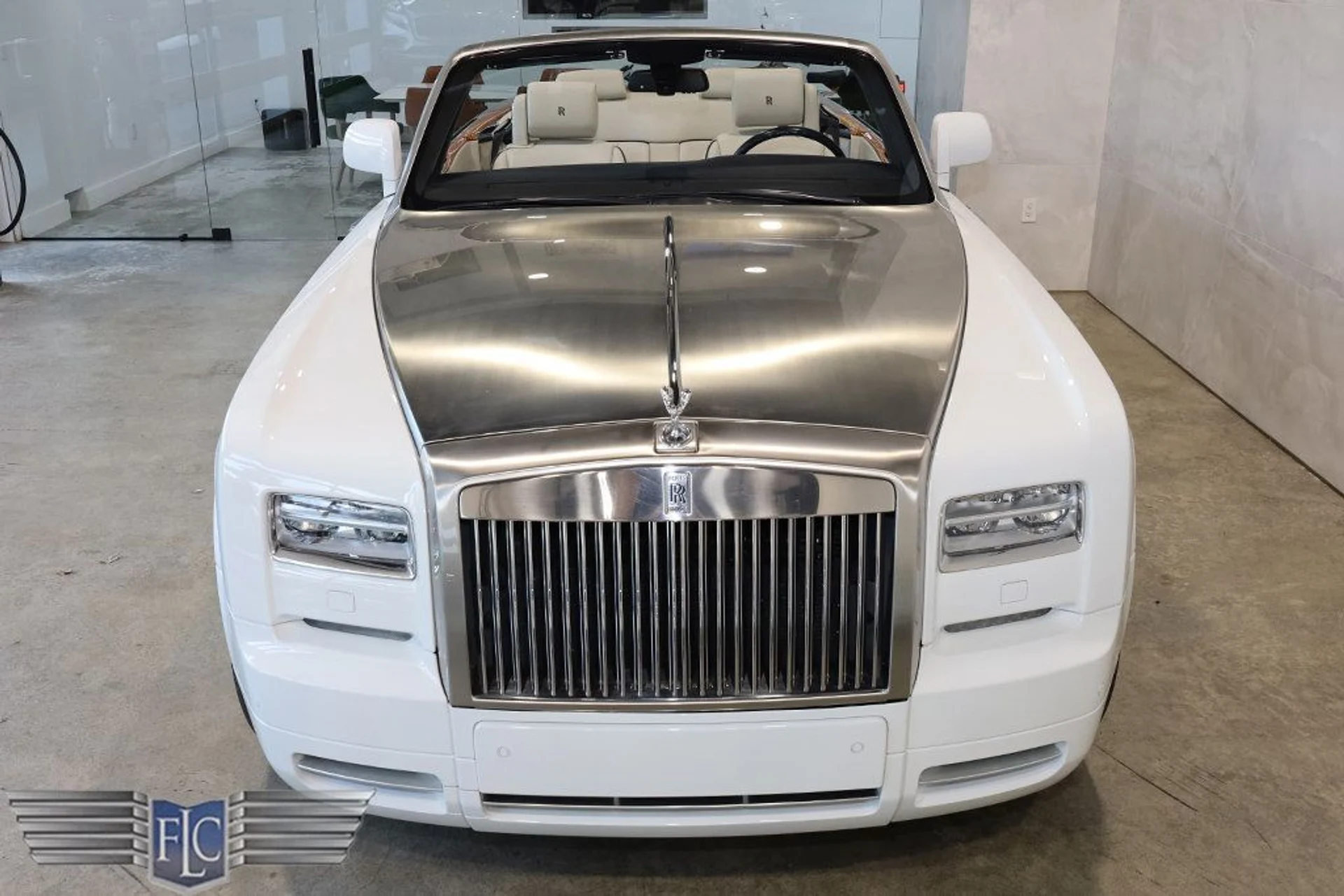 mph008_3868589678_used_2014_rolls_royce_phantom_drophead_coupe_9689_22941725_9_1024_d8c51d1850