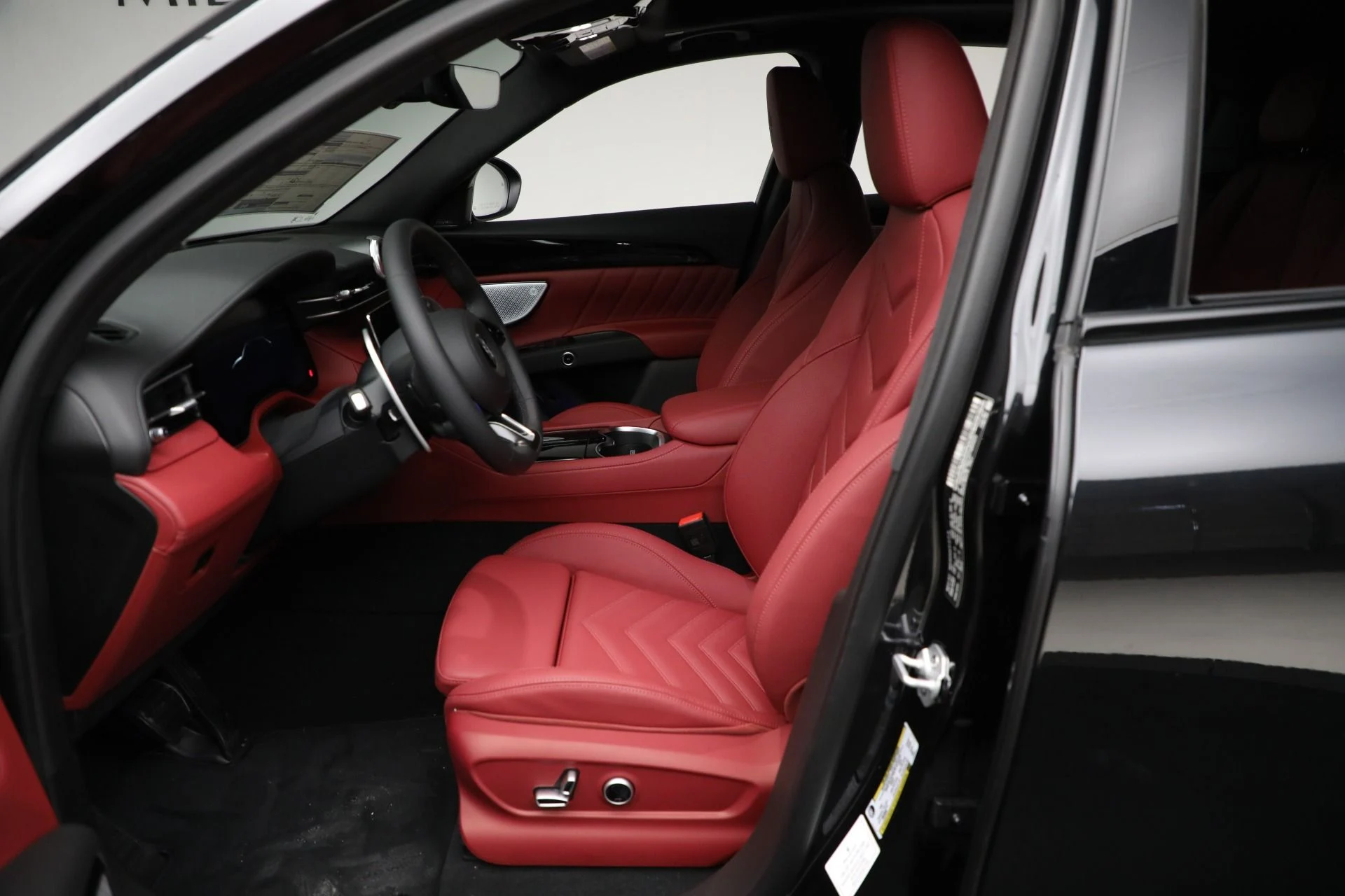 mph008_3873854478_New_2025_Maserati_Grecale_Modena_c9464400b0