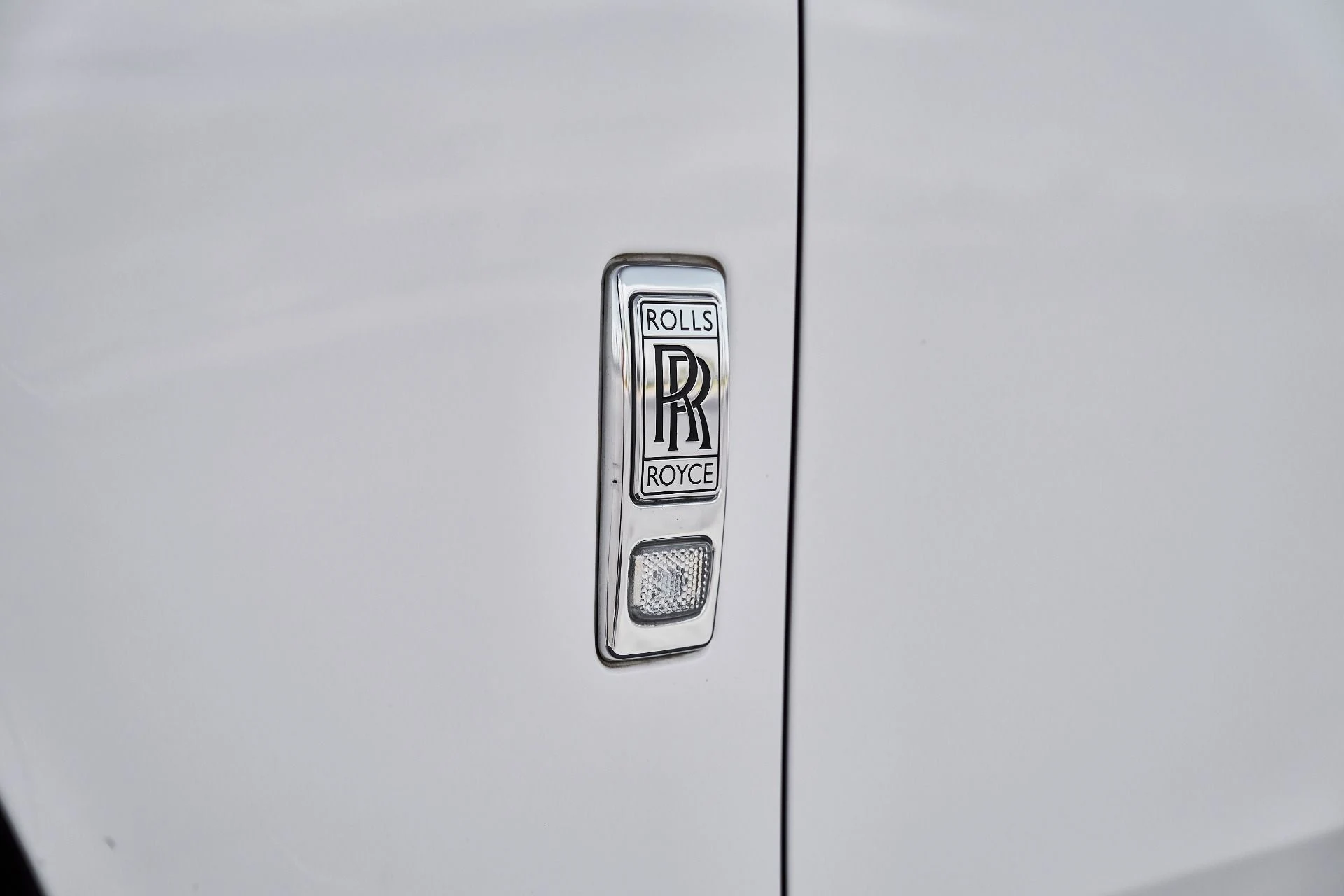 mph008_3883457825_Used_2022_Rolls_Royce_Ghost_Base_1772765960_7b782c5ca7