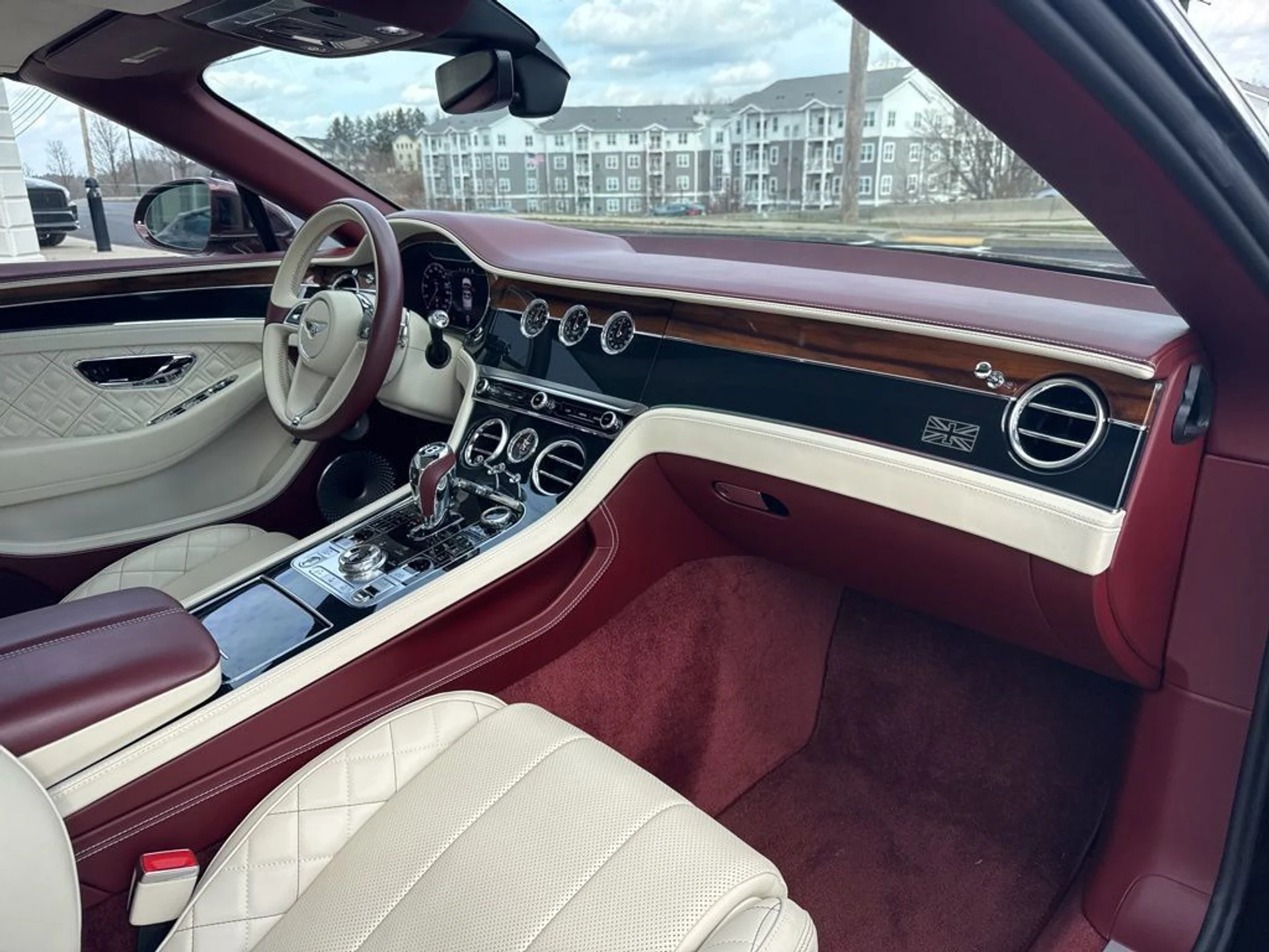 mph008_3884280658_2717eef71b414cc396eb885ebcd0ca7e_f3cf346534