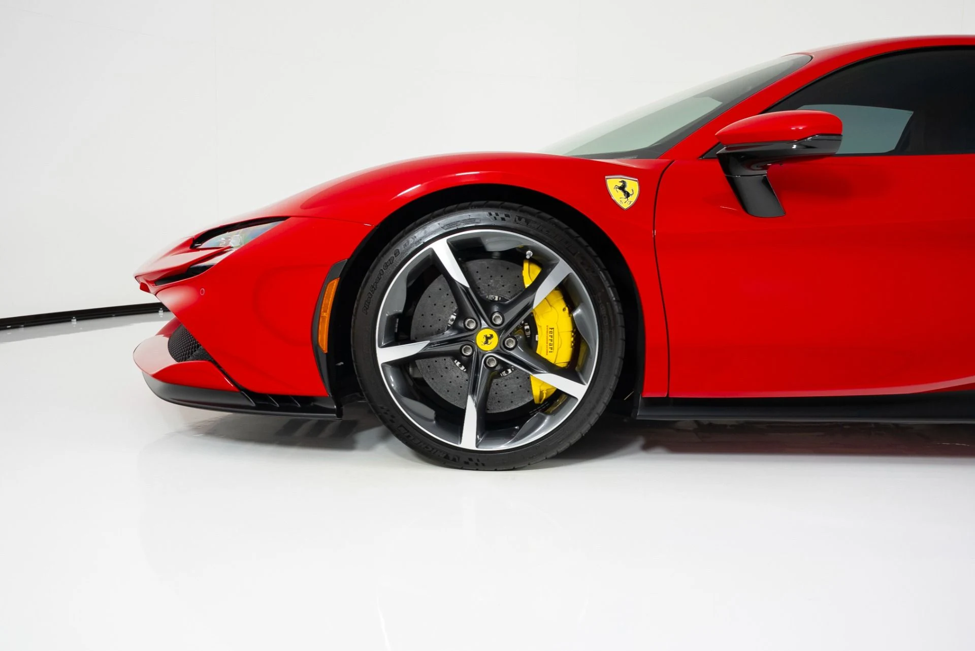mph008_3890743291_Used_2023_Ferrari_SF_90_Stradale_1755717820_e208c0f0b1