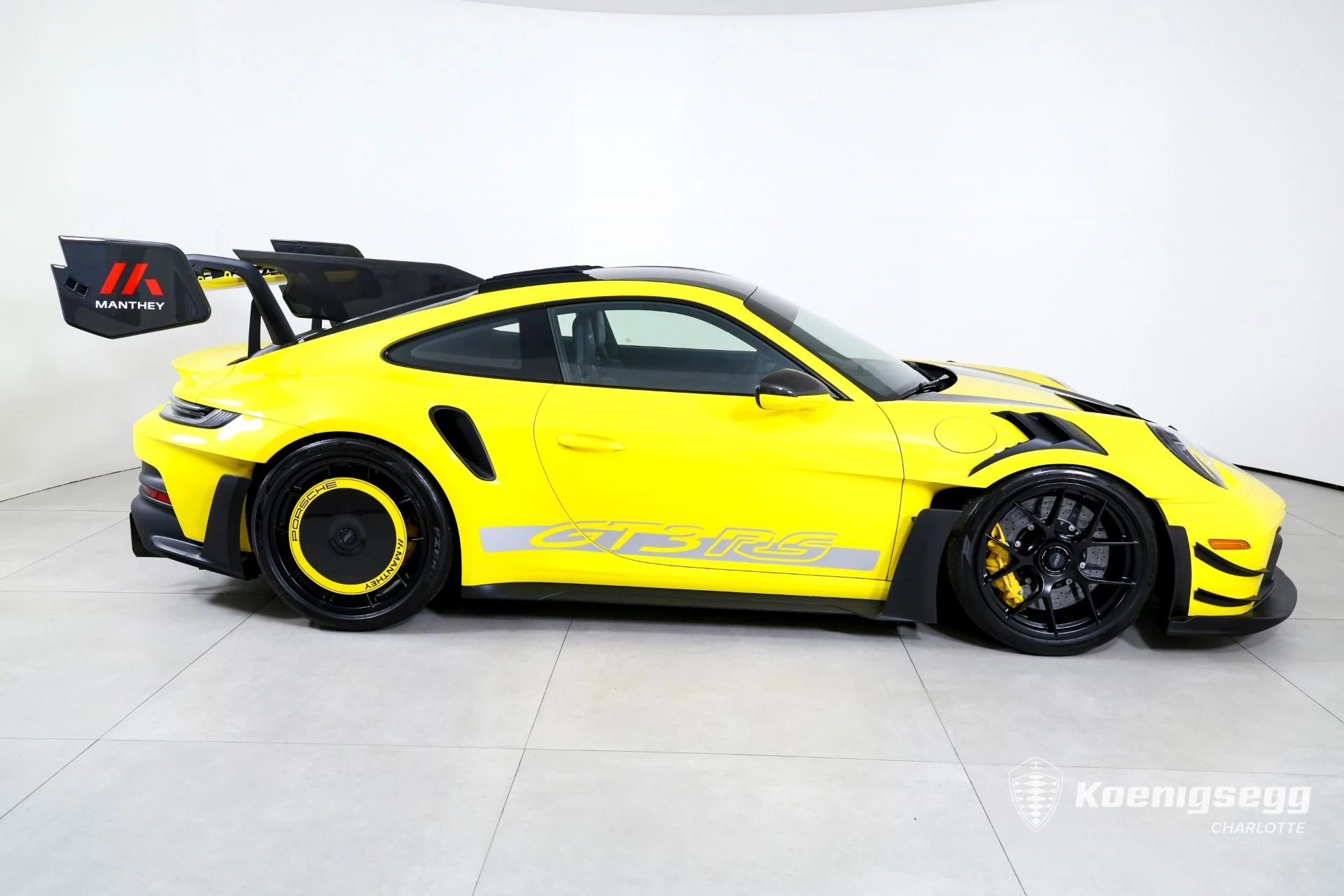 mph008_3891343403_Used_2024_Porsche_911_GT_3_RS_MANTHEY_1774641347_48b42f58ce
