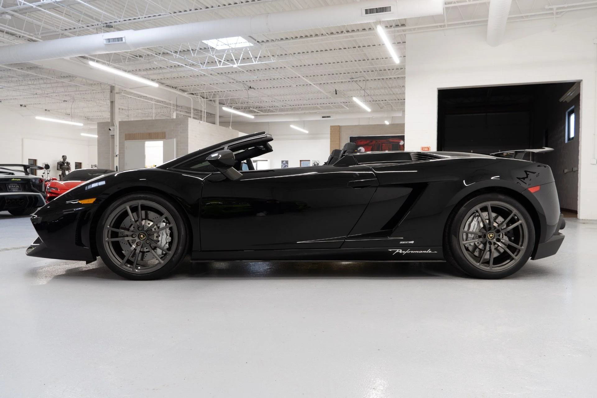 mph008_3896351460_Used_2012_Lamborghini_Gallardo_LP_570_4_Spyder_Performante_1739990488_ae8c7534ed