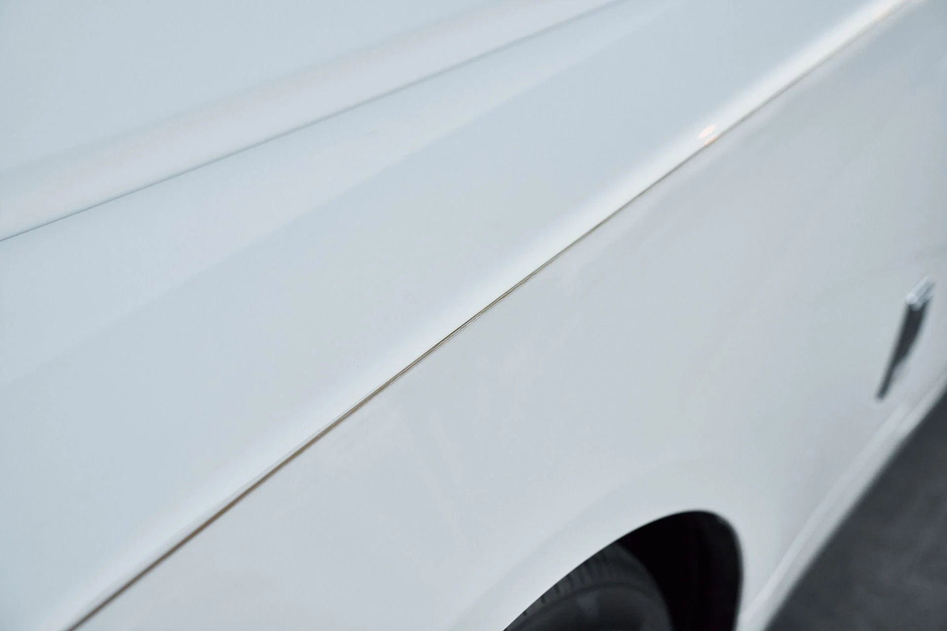 mph008_3903523893_Used_2017_Rolls_Royce_Dawn_Base_1764730538_2857c8b8a6