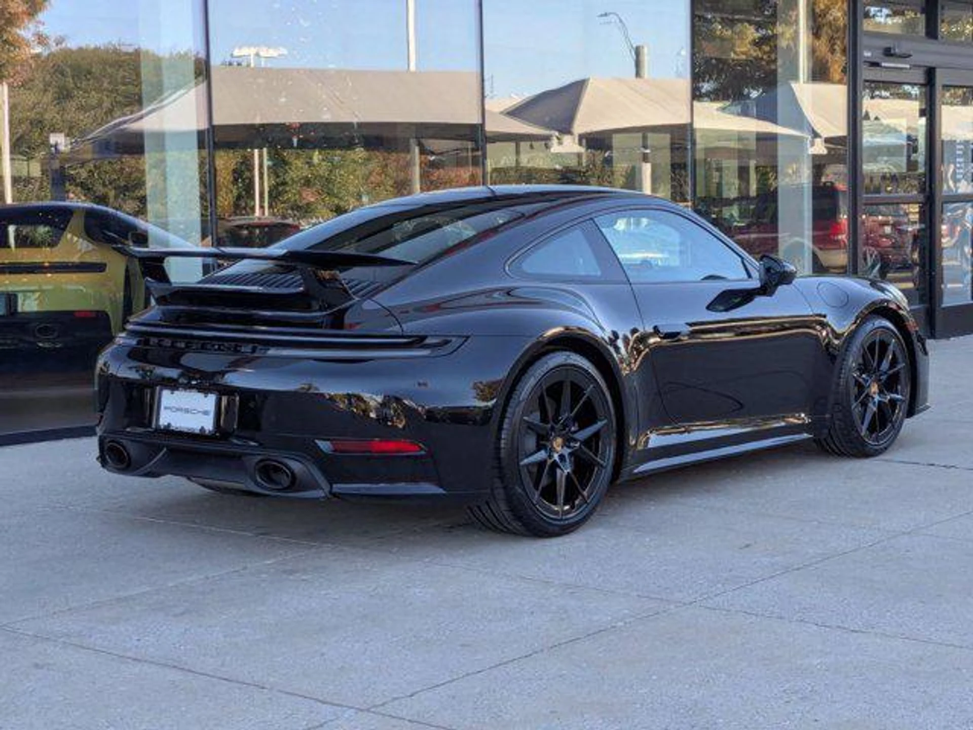 mph008_3904937877_l0_R2im_Sm1do_Oc_Es_P_8s7_Nl_Yt_VU_c3c011ca10