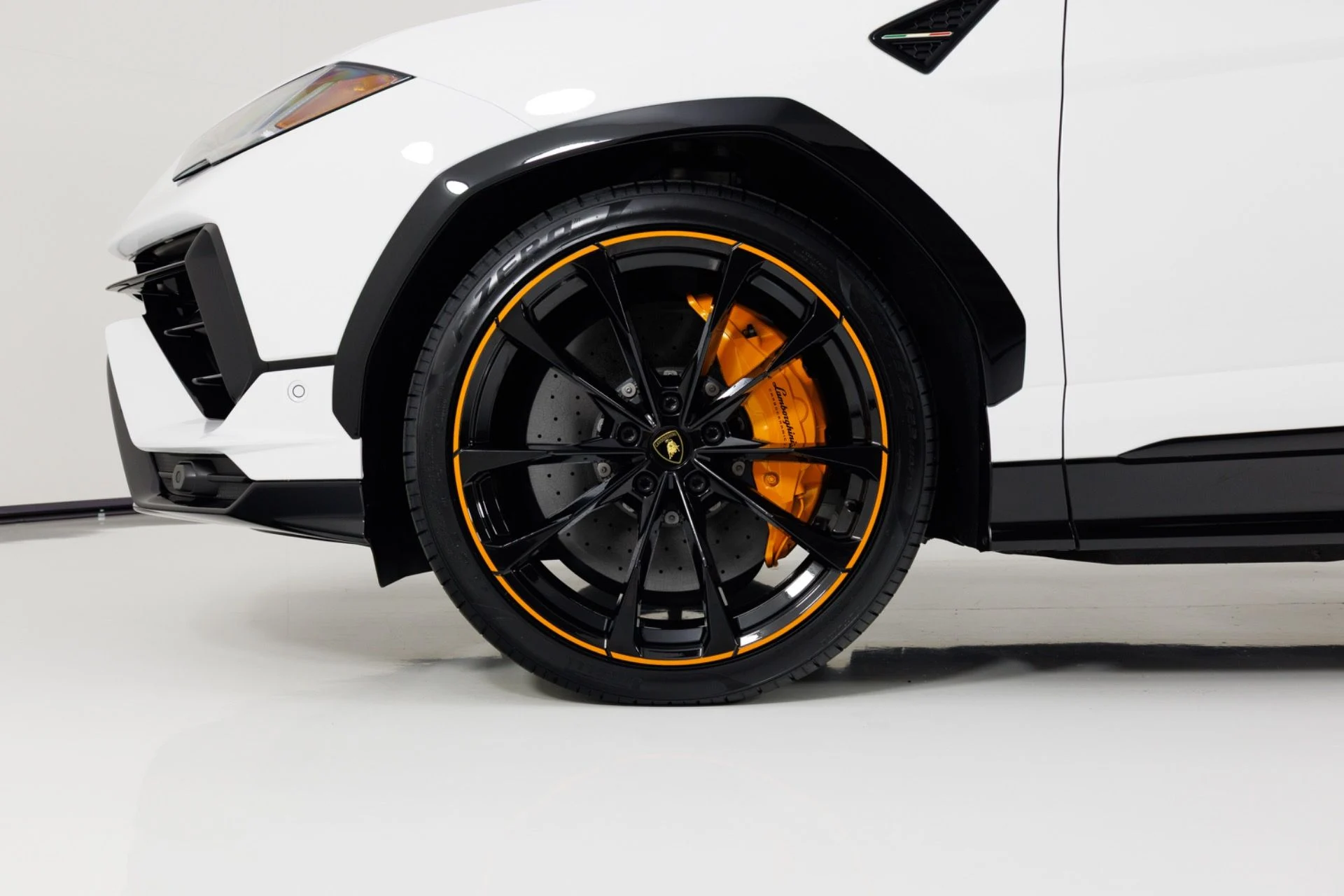mph008_3904967164_Used_2024_Lamborghini_Urus_S_1775674860_222997969f