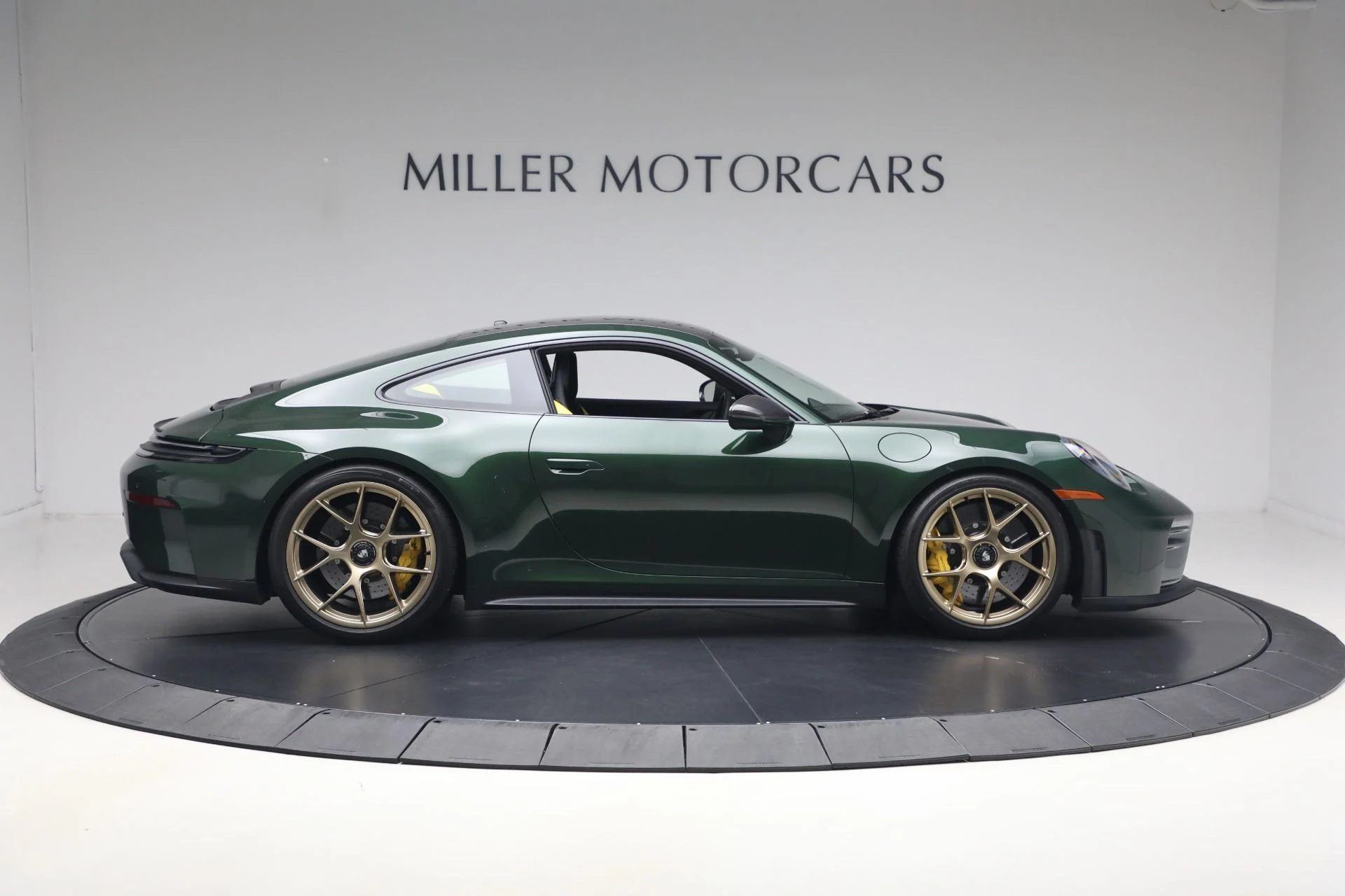 mph008_3908319876_Used_2026_Porsche_911_GT_3_Touring_1782409830_33682a6780