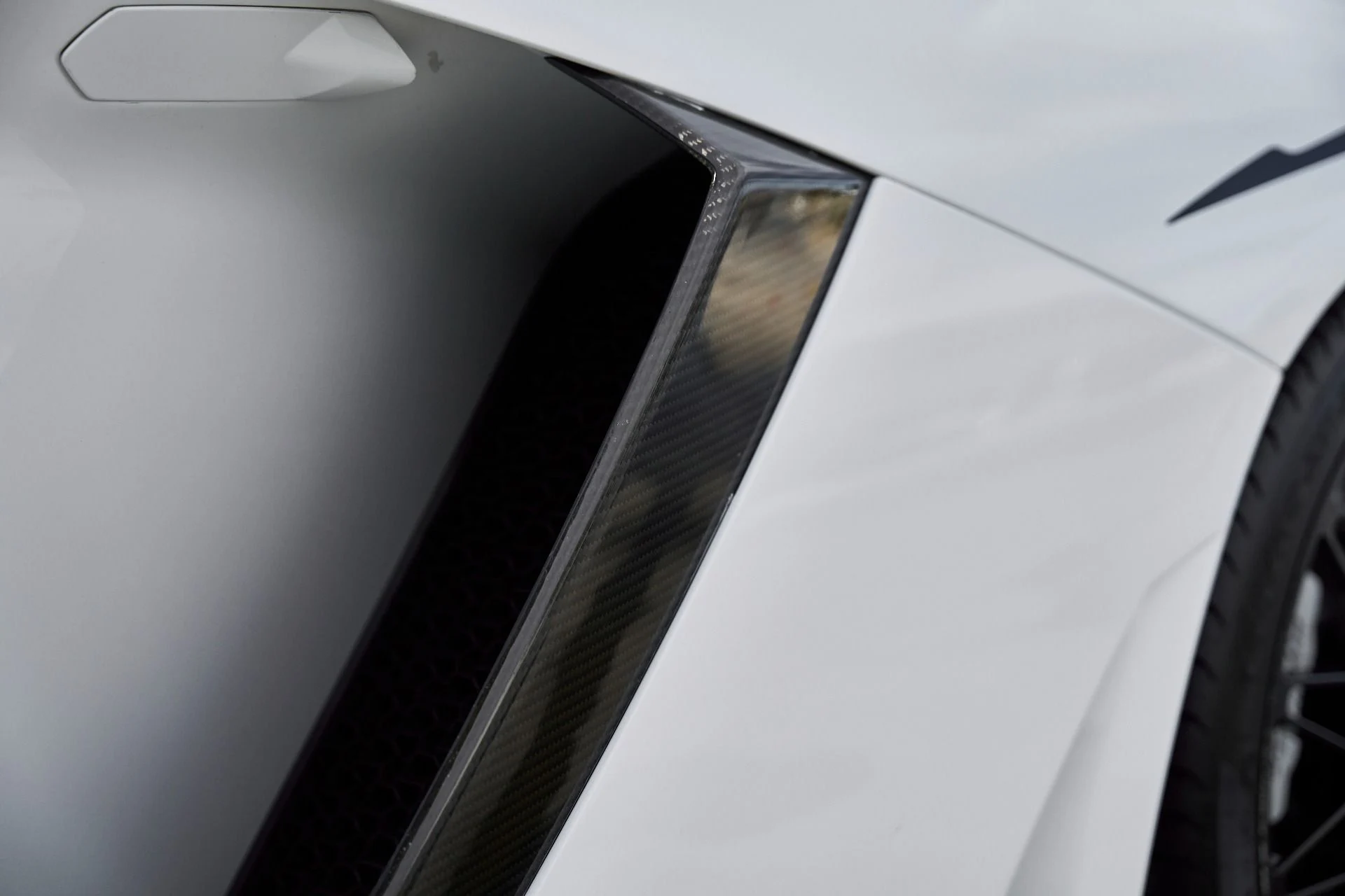 mph008_3914645_Used_2017_Lamborghini_Aventador_LP_750_4_Super_Veloce_1768358644_910d9785e4