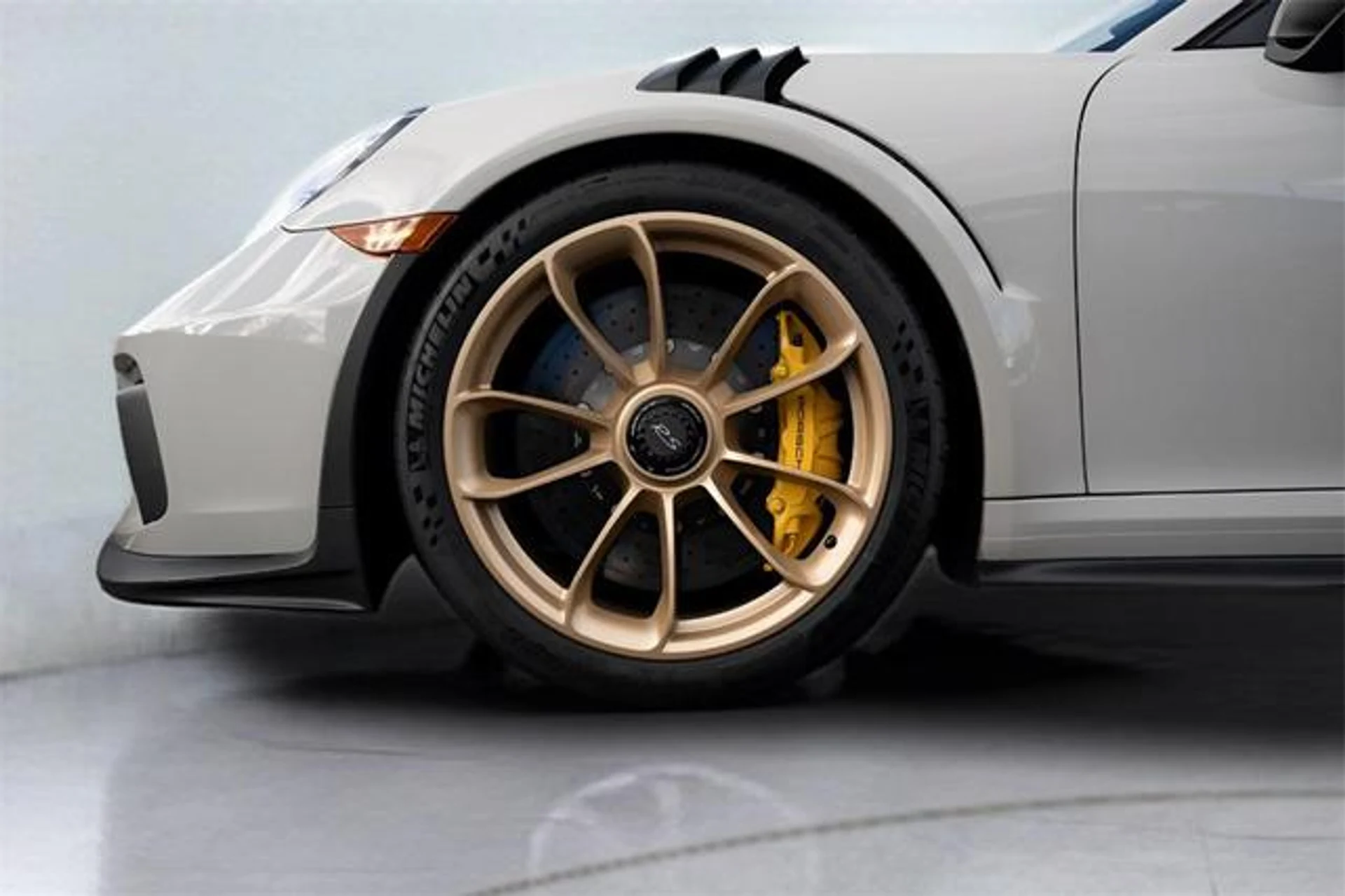 mph008_3914924873_i08f0_QHV_2d4e_Rb_K_Pk_BAPJYP_11_JM_0459997e74