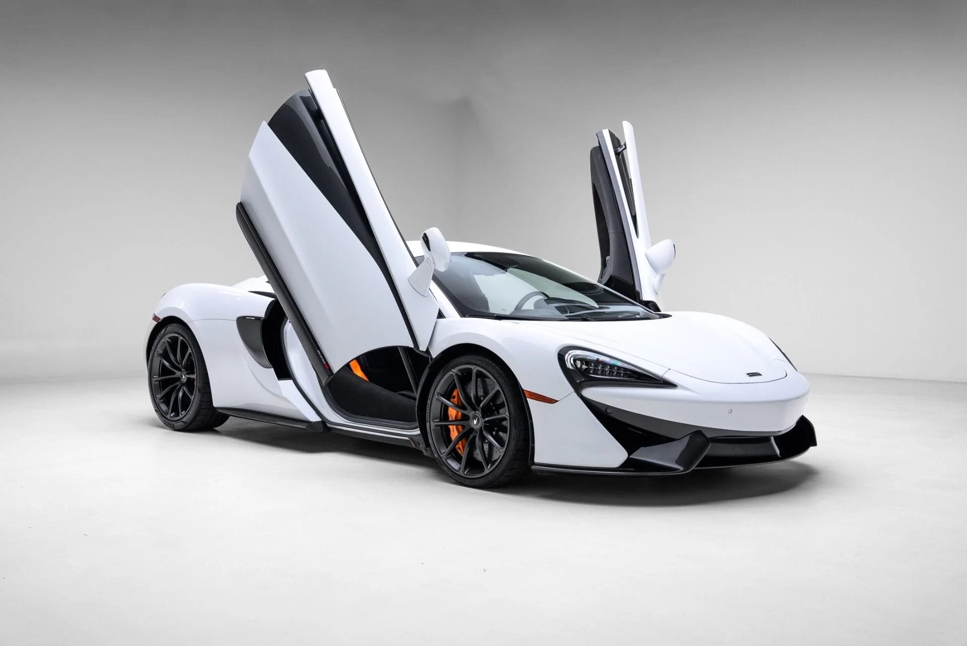 mph008_3920053680_Used_2019_Mc_Laren_570_S_1774648800_46b148ec61