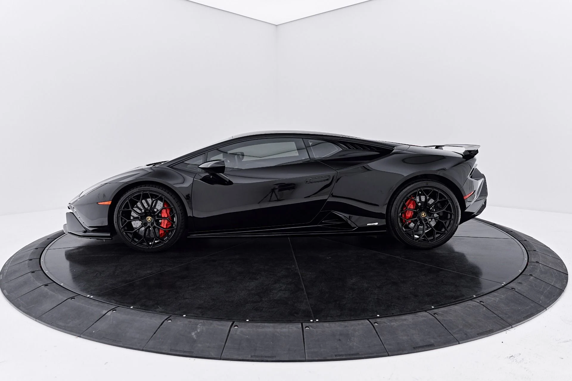 mph008_3926530715_Used_2024_Lamborghini_Huracan_Tecnica_Base_1790185315_b02a2c140d