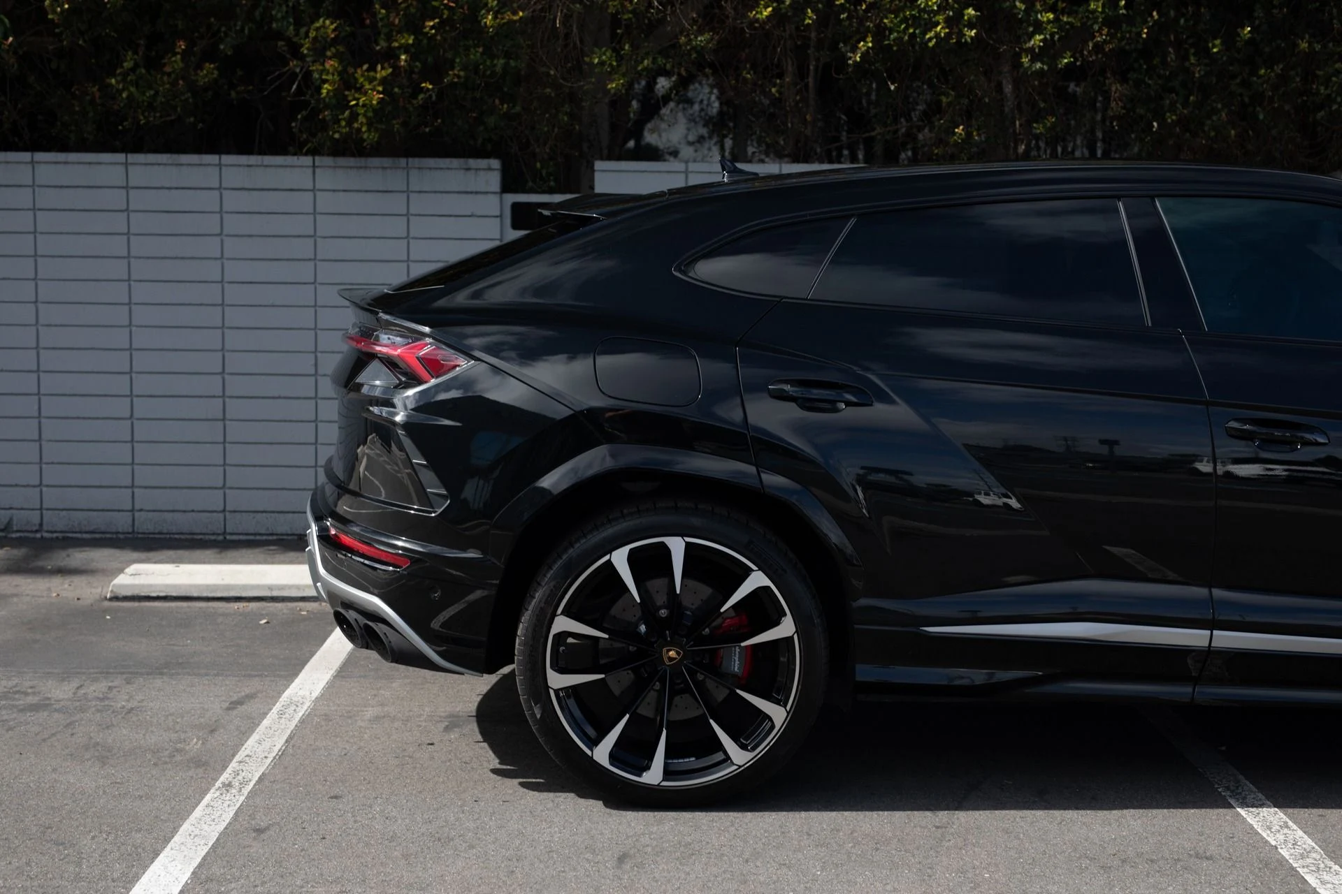 mph008_3931227102_Used_2020_Lamborghini_Urus_1739815949_1509c720b8