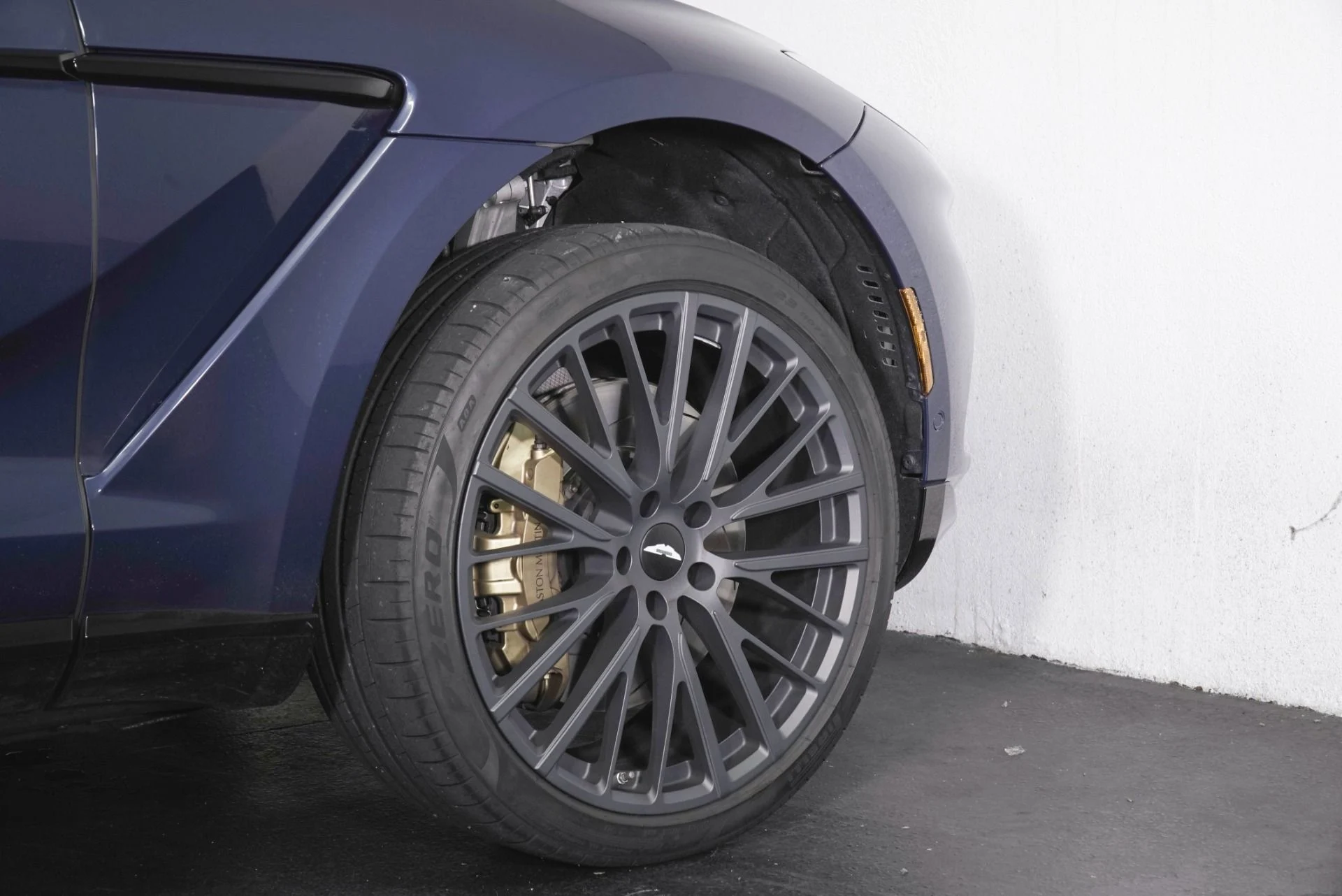 mph008_3935167175_Used_2022_Aston_Martin_DBX_1781165233_f1afed436e