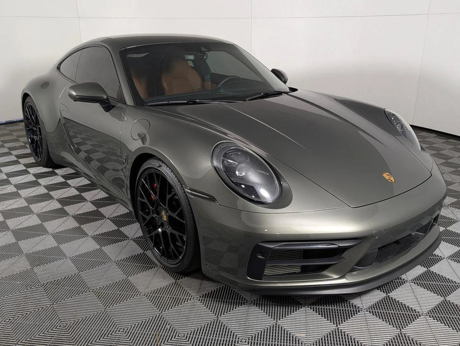 mph008_3935771772_gv_ueykq_WXT_4_Hu9sw_Z0_PV_1_Lt_DVE_3132d3fed8