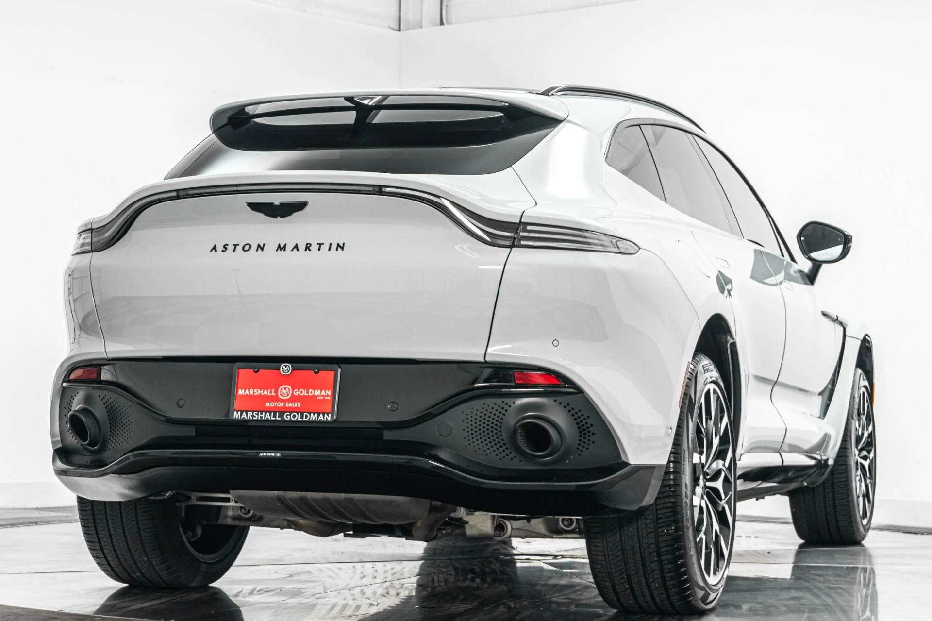 mph008_3936485988_Used_2021_Aston_Martin_DBX_AML_Color_Indulgence_Pack_DB_Elegance_Pack_1783626326_1756fb8683
