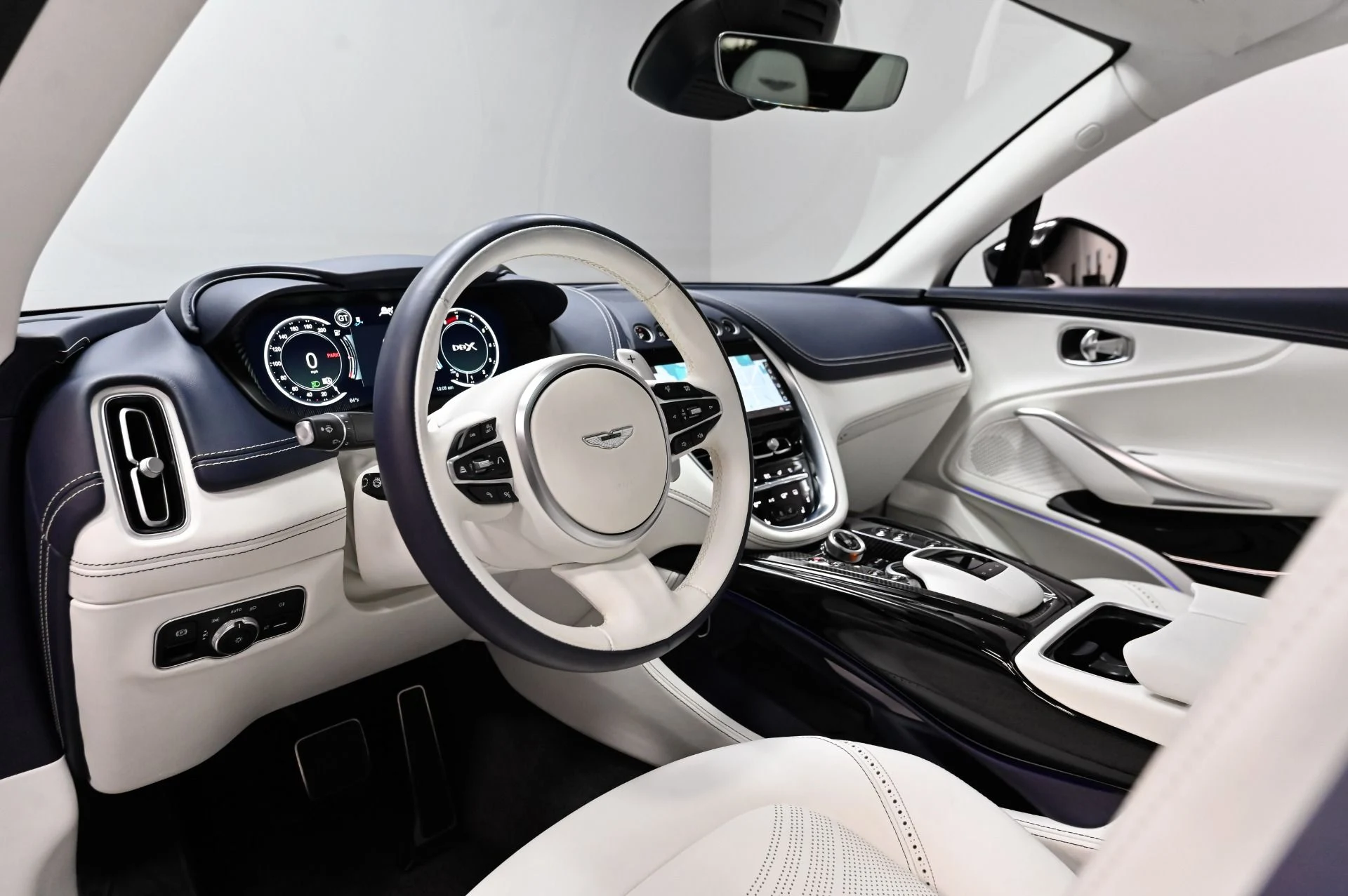 mph008_3942226764_Used_2023_Aston_Martin_DBX_707_1791313494_72df711570