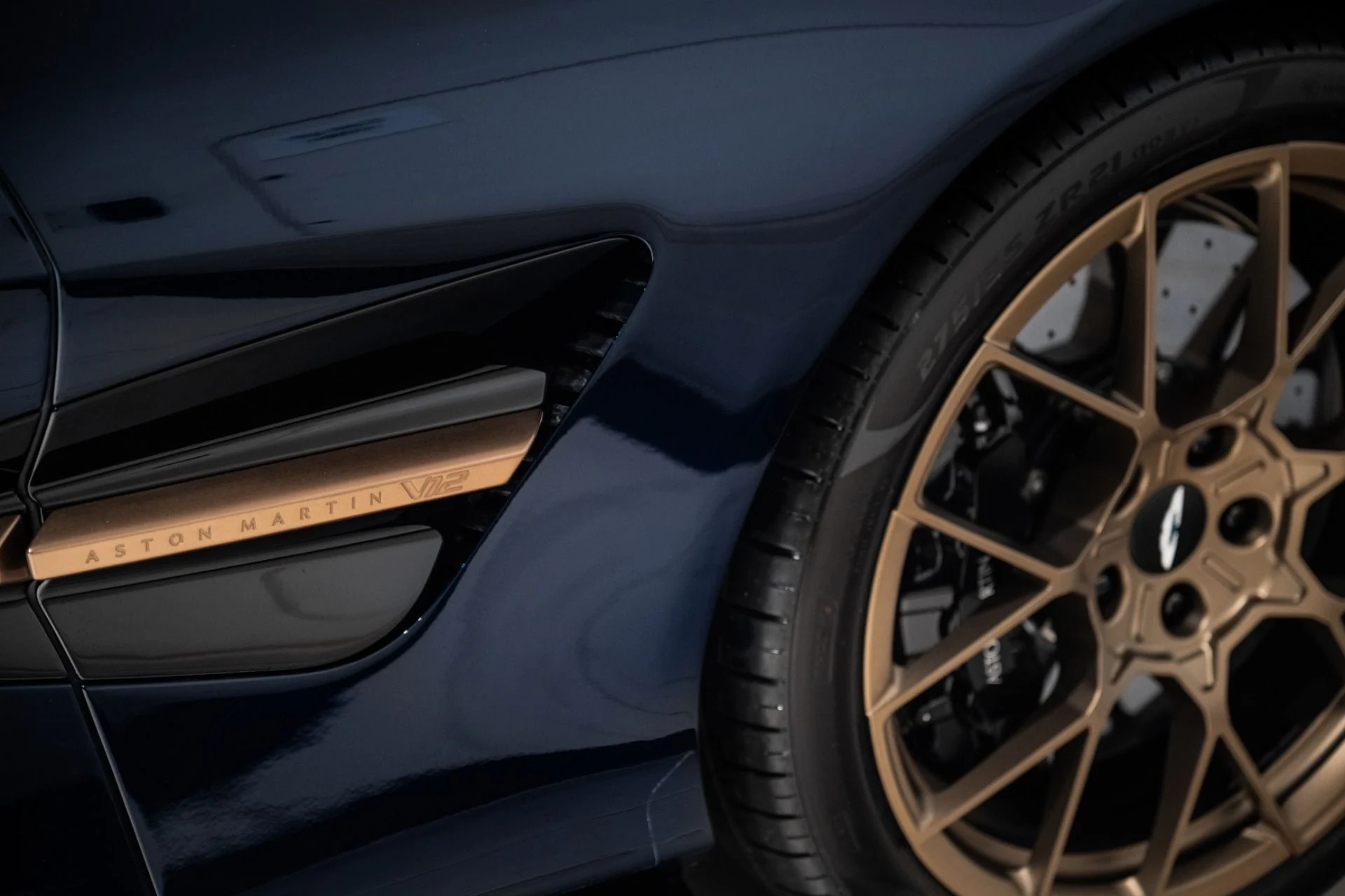 mph008_3952340887_New_2026_Aston_Martin_Vanquish_Volante_Thrillseeker_Edition_1_of_3_1768066424_9630a99d85