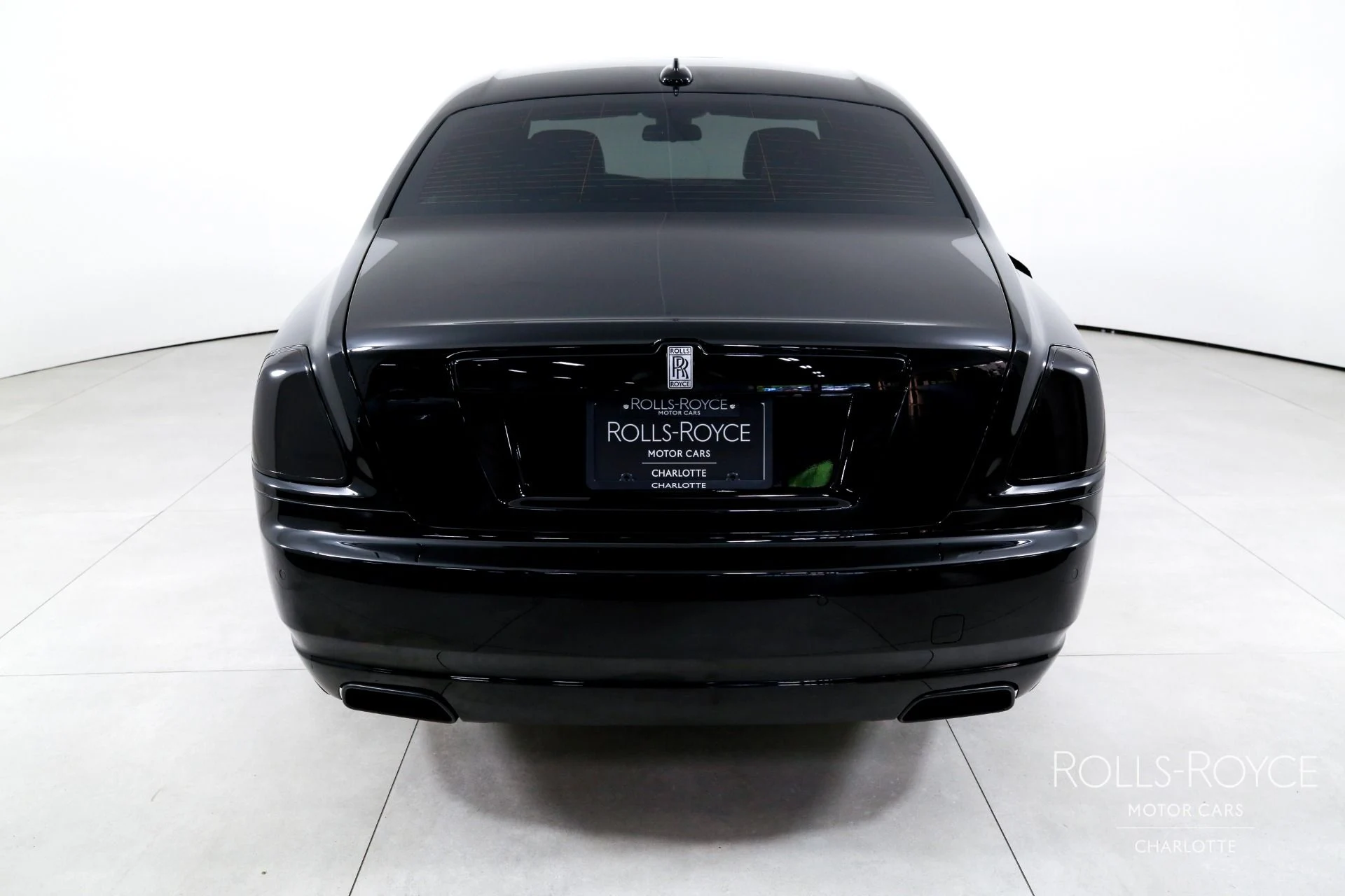 mph008_3953441070_Used_2011_Rolls_Royce_Ghost_1781189542_b157e6f84a