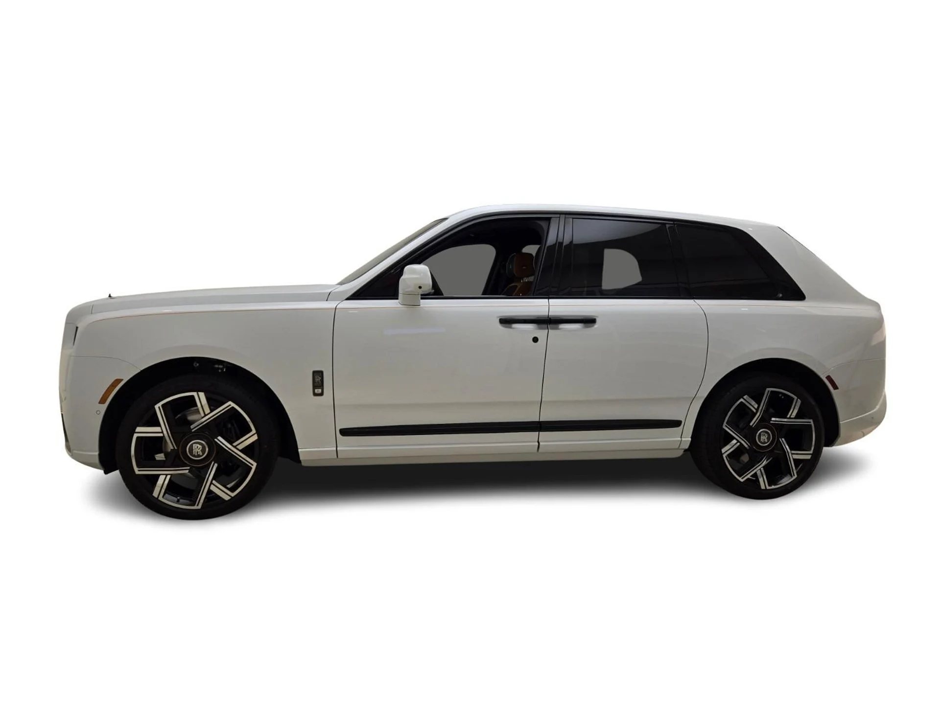 mph008_3953560550_New_2026_Rolls_Royce_Cullinan_1761025713_cbae5e2075