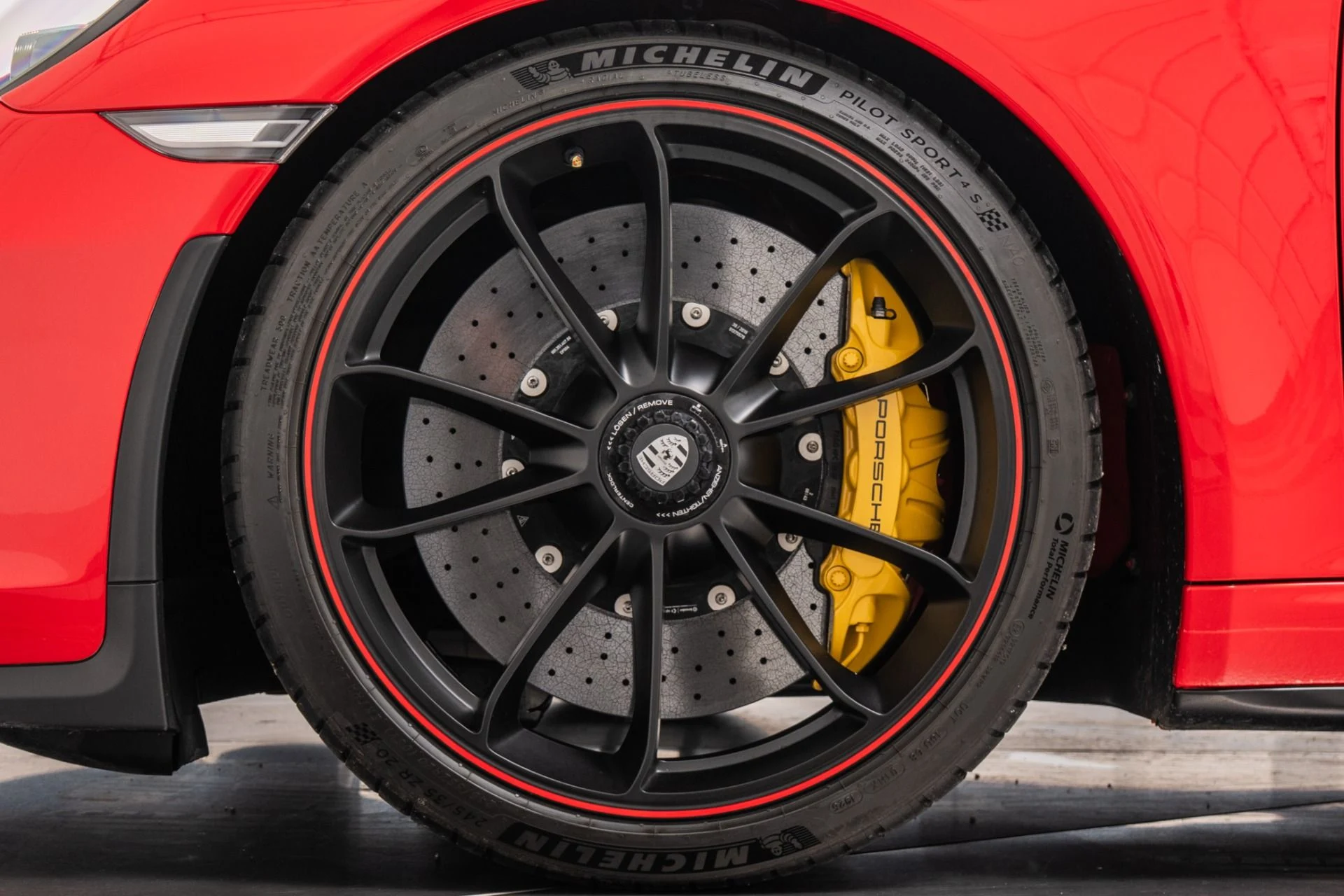 mph008_3955052091_Used_2019_Porsche_911_Speedster_1790632203_6897b53127