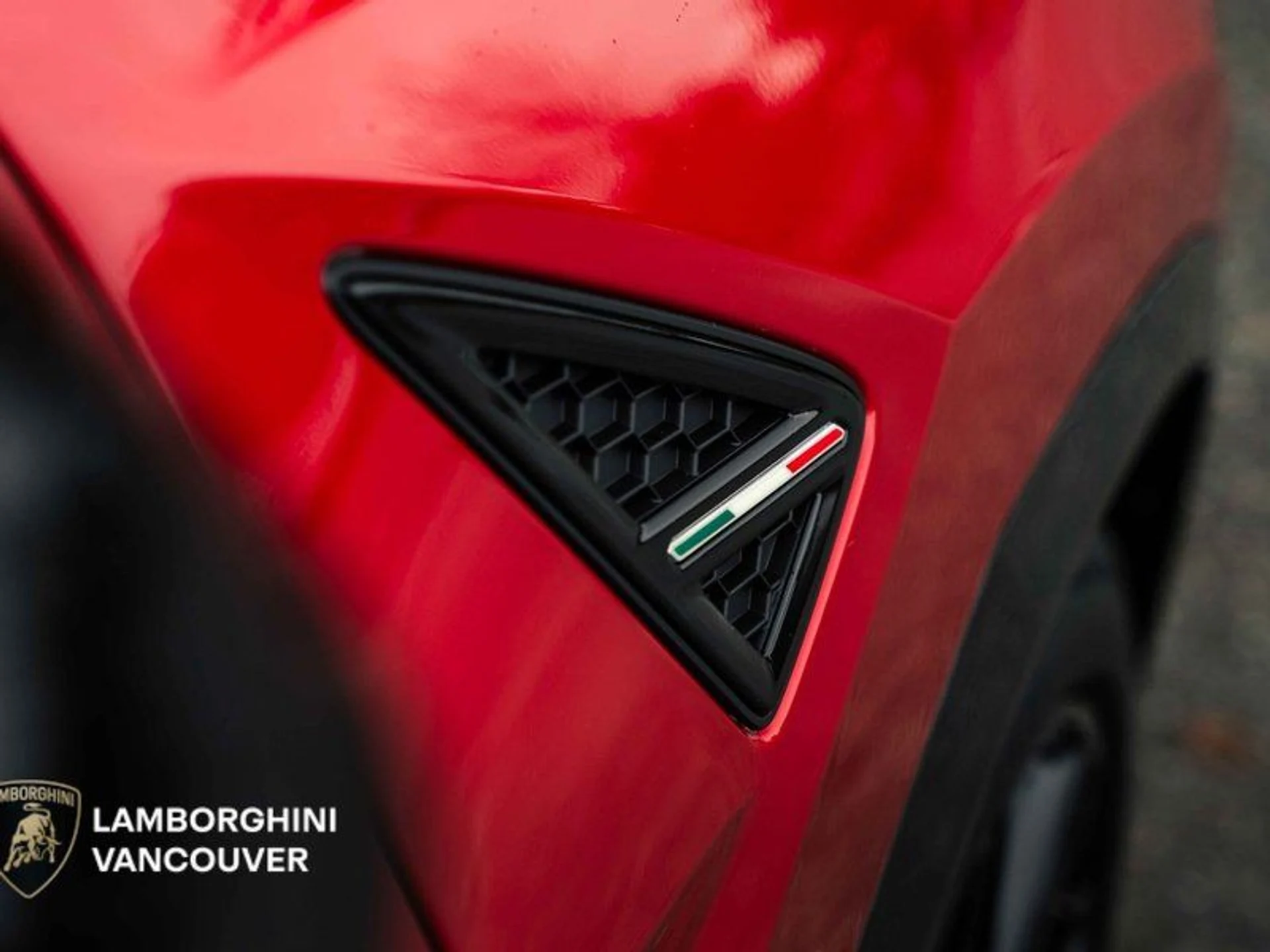 mph008_39579402_38887416_06999_2026_lamborghini_urus_009_1c3d2014ae