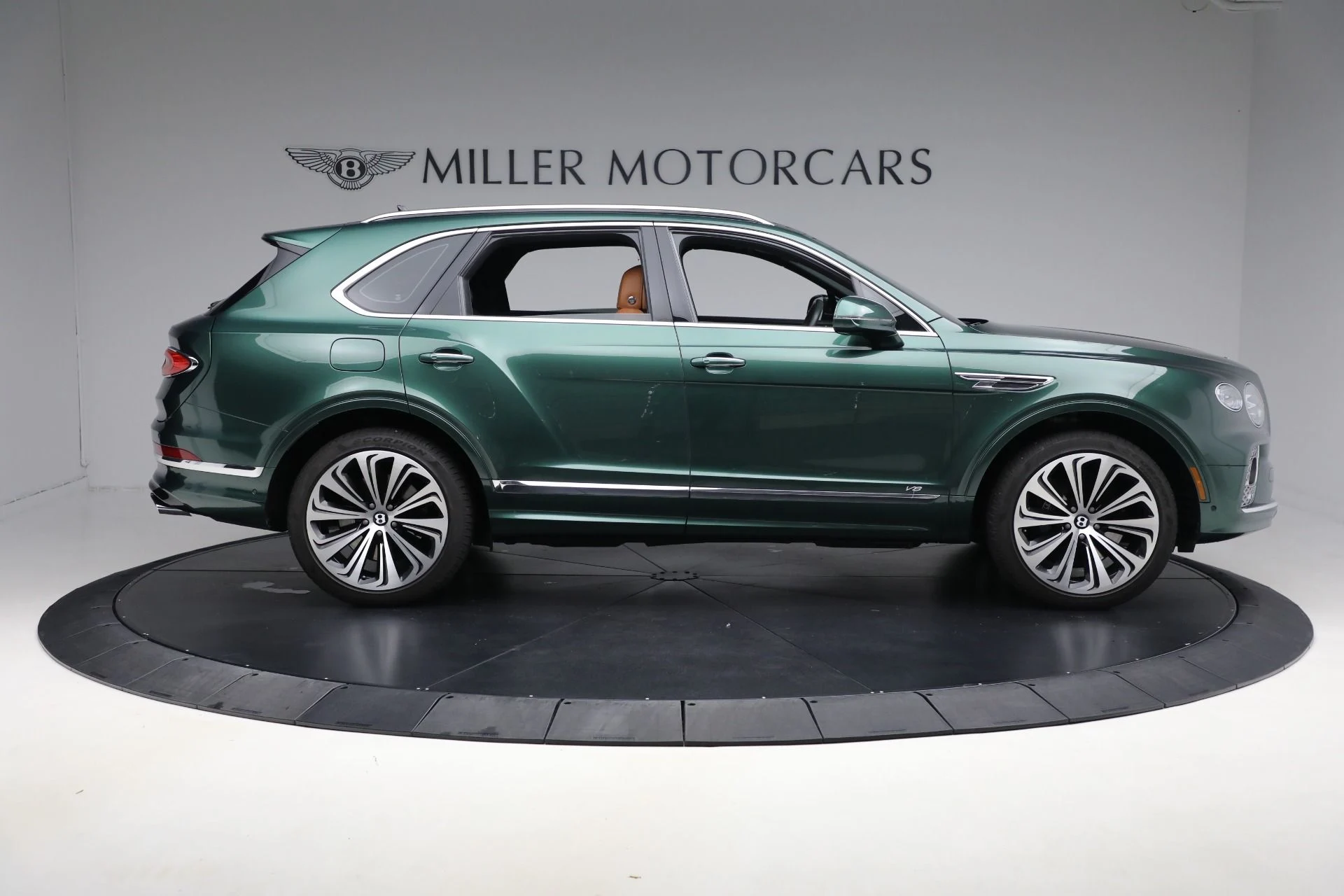 mph008_3964027665_Used_2021_Bentley_Bentayga_V8_1757447431_9b1ff81823
