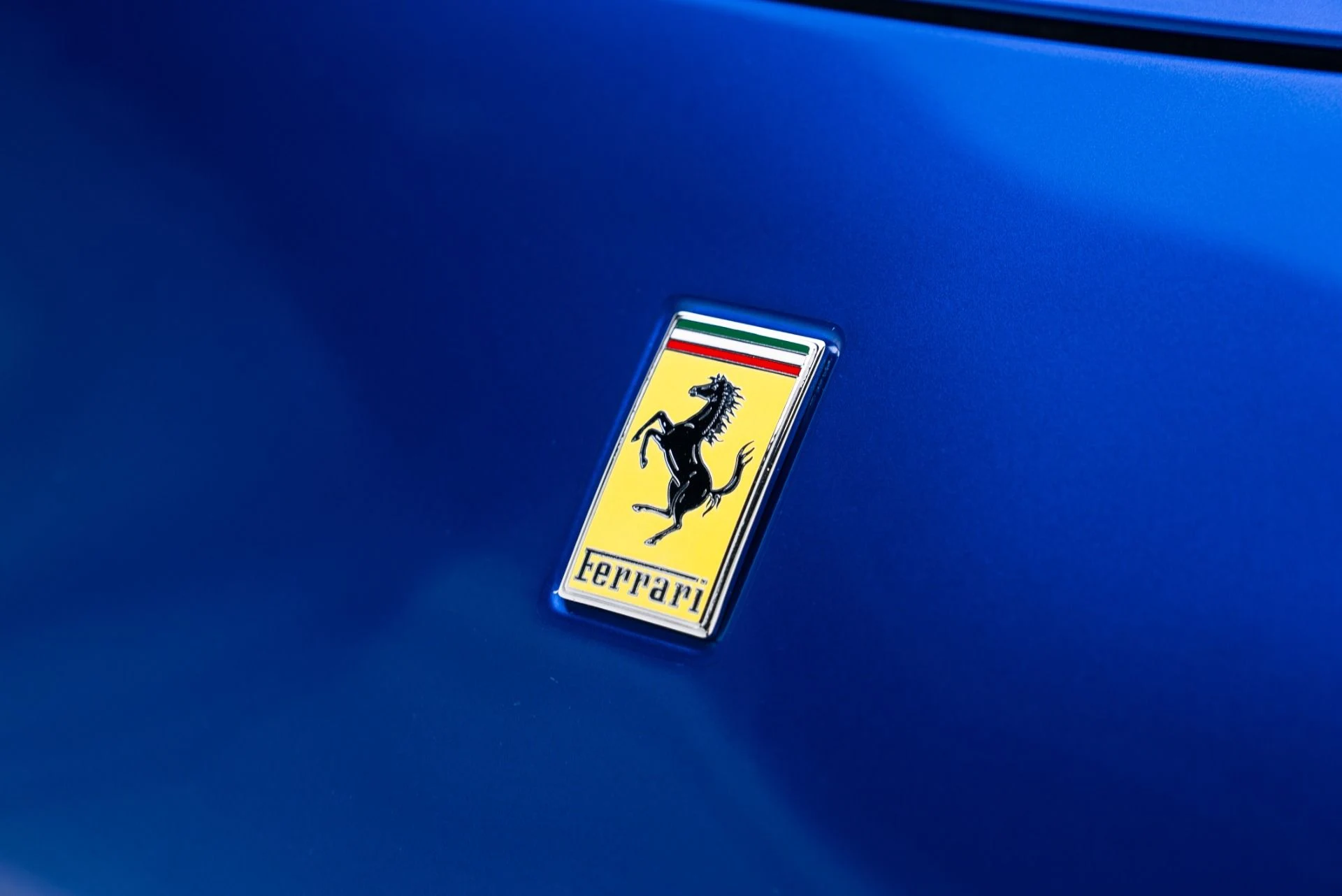 mph008_3966129428_Used_2016_Ferrari_F12berlinetta_1767213566_2267a0e2f4