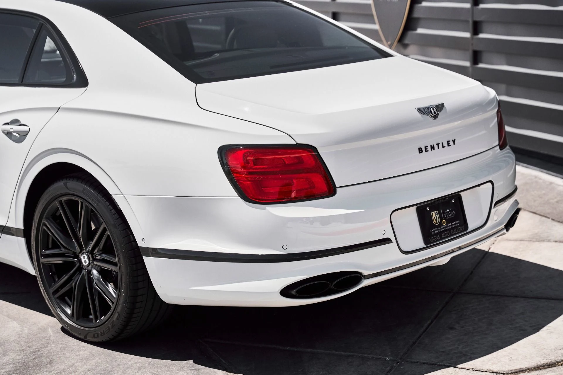 mph008_3971503018_Used_2021_Bentley_Flying_Spur_V8_1780617087_1f3e5bd7de