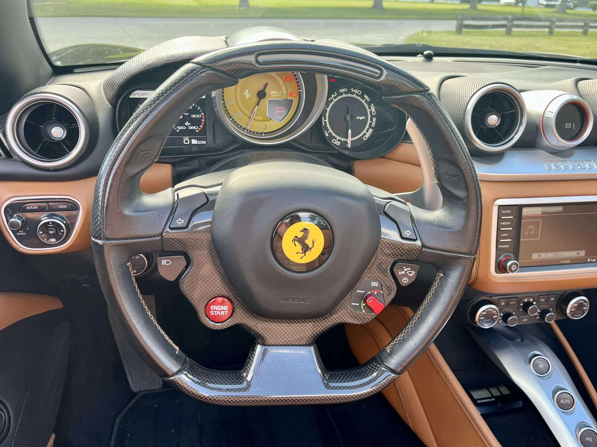 mph008_3972270714_Used_2016_Ferrari_California_T_1763594943_74a114979e