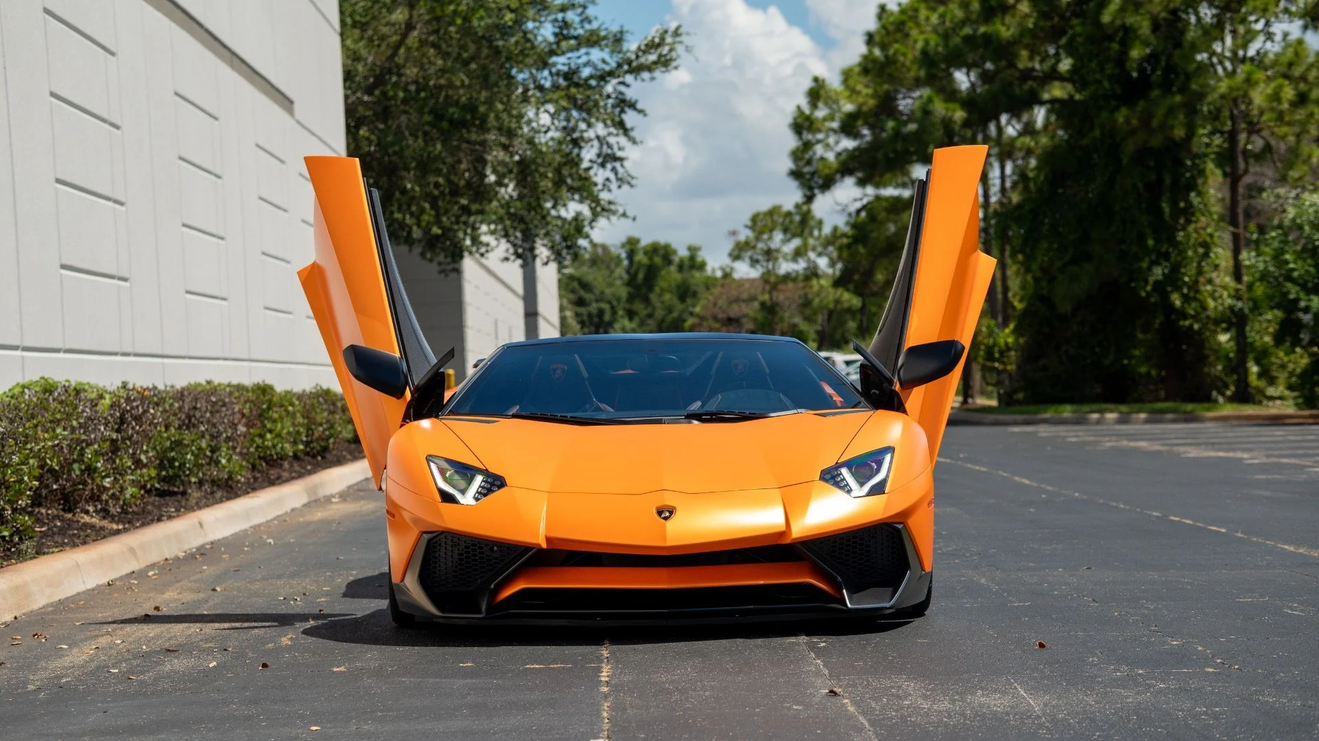 mph008_40025504_Used_2017_Lamborghini_Aventador_LP_750_4_SV_1750200033_c1a3eb6c06