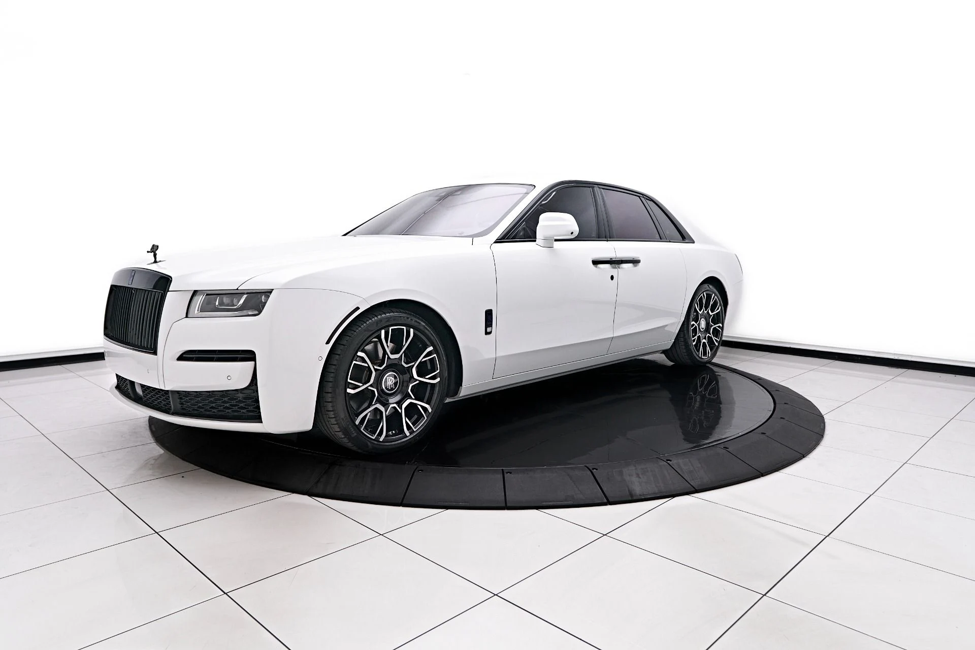 mph008_4003197157_Used_2024_Rolls_Royce_Ghost_Base_1757190813_35916c8dc1