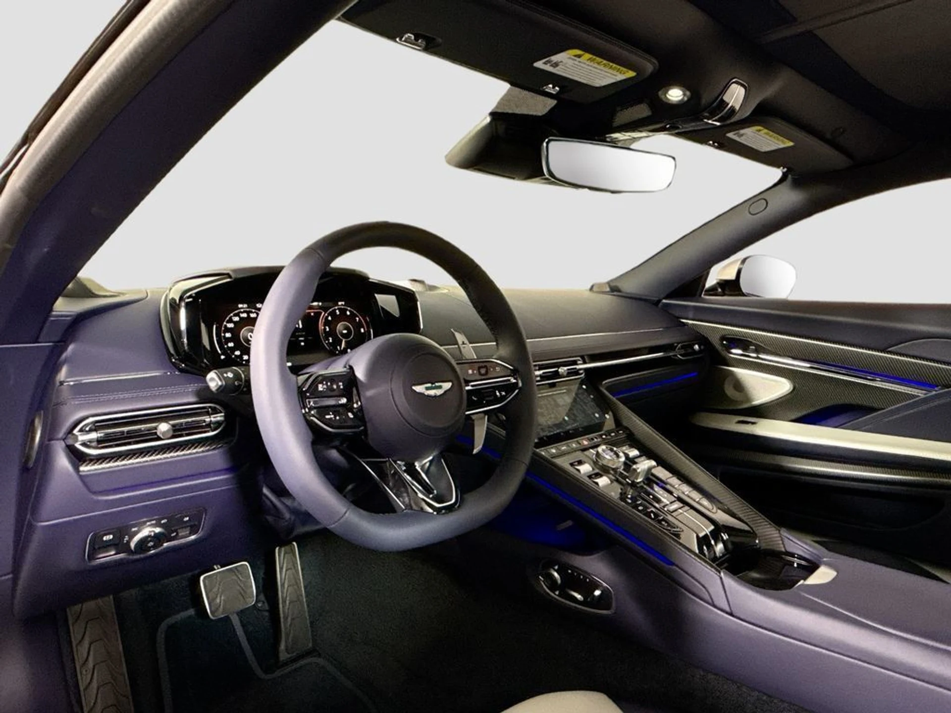 mph008_4010805256_new_2026_aston_martin_db12_11350_23038289_9_1024_b4ce22bd9e